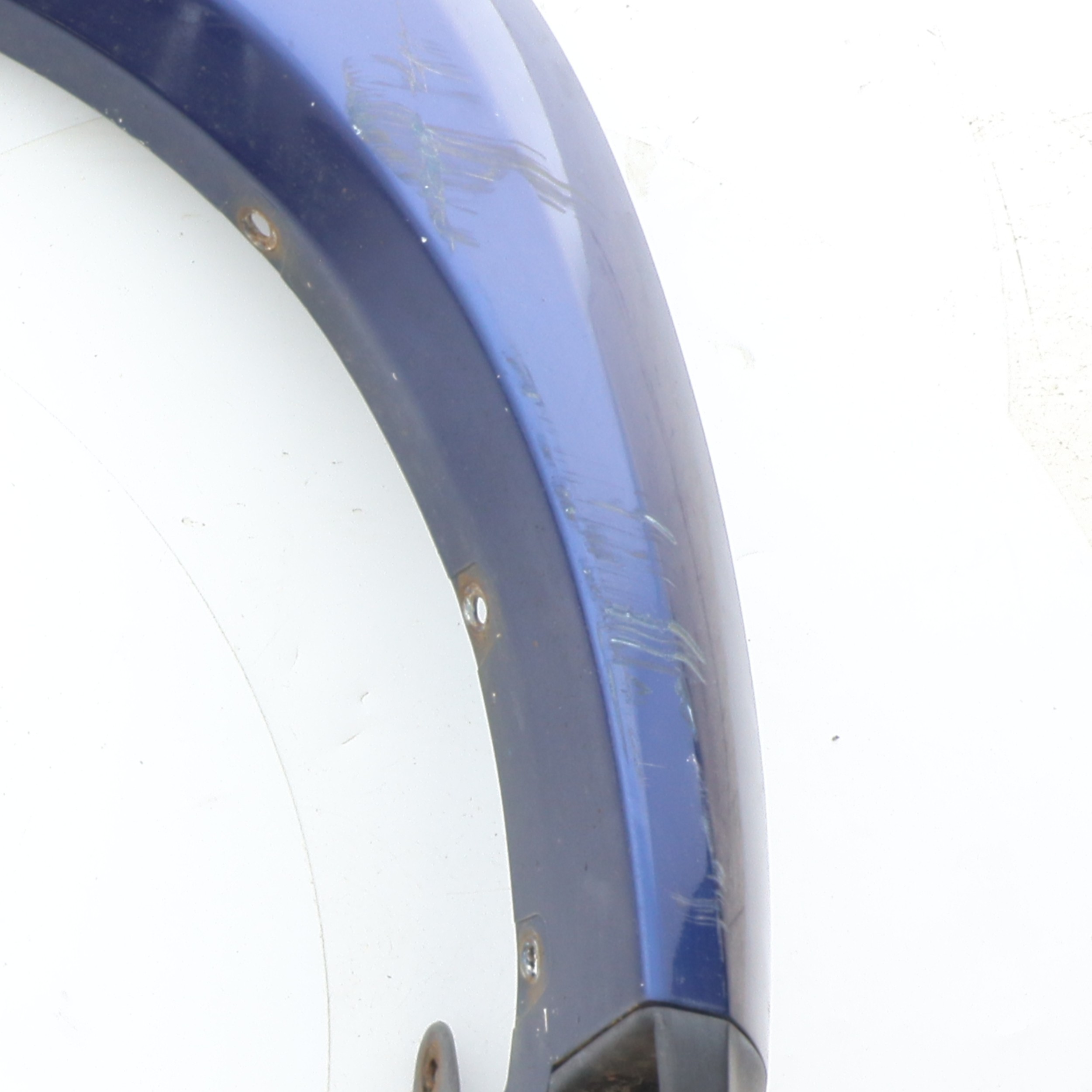 Extension d'aile arriere gauche pour ISUZU D-MAX 1 PHASE 2 Extension d'aile arriere gauche pour ISUZU D-MAX 1 PHASE 2