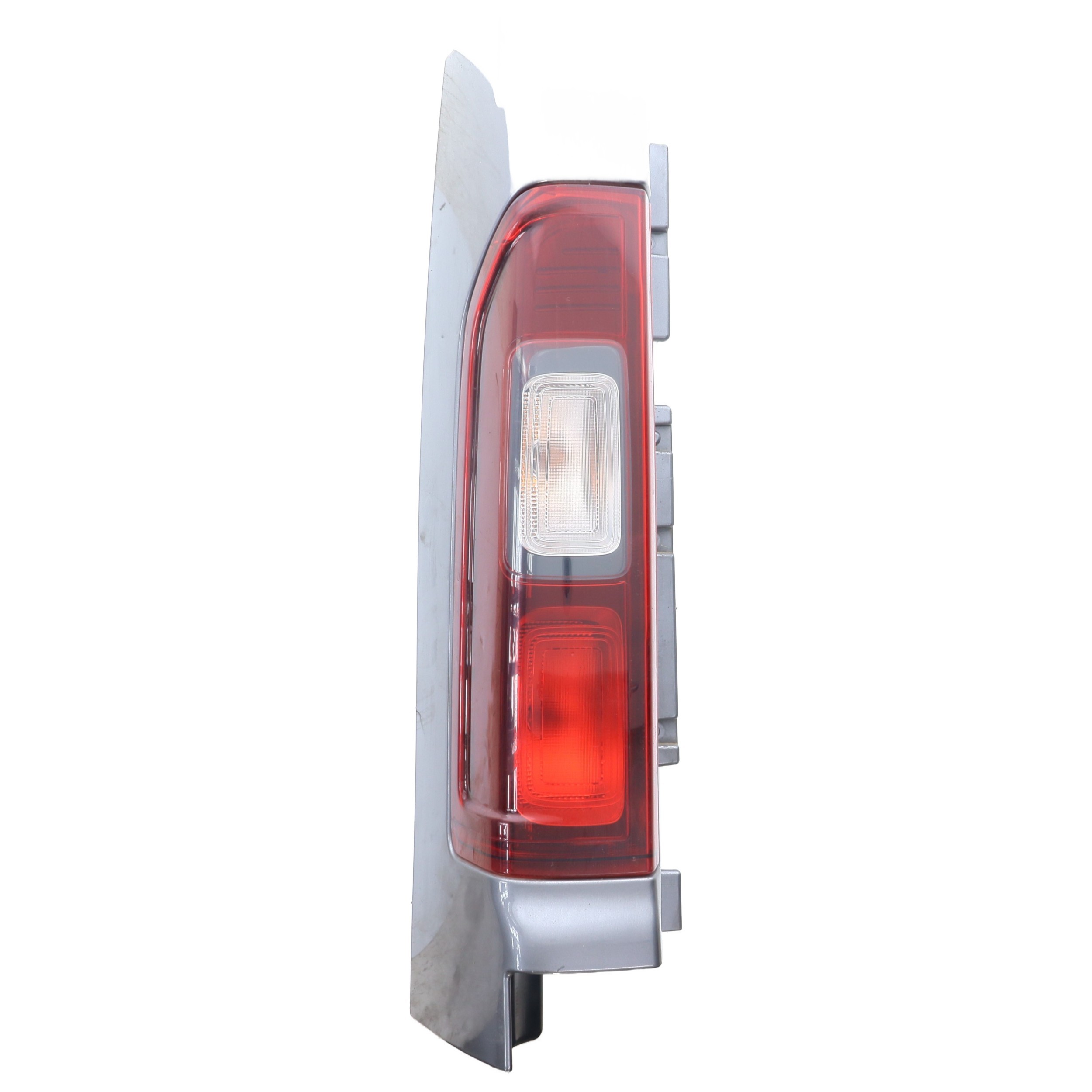 Feu arriere principal gauche (feux) pour FIAT TALENTO Feu arriere principal gauche (feux) pour FIAT TALENTO