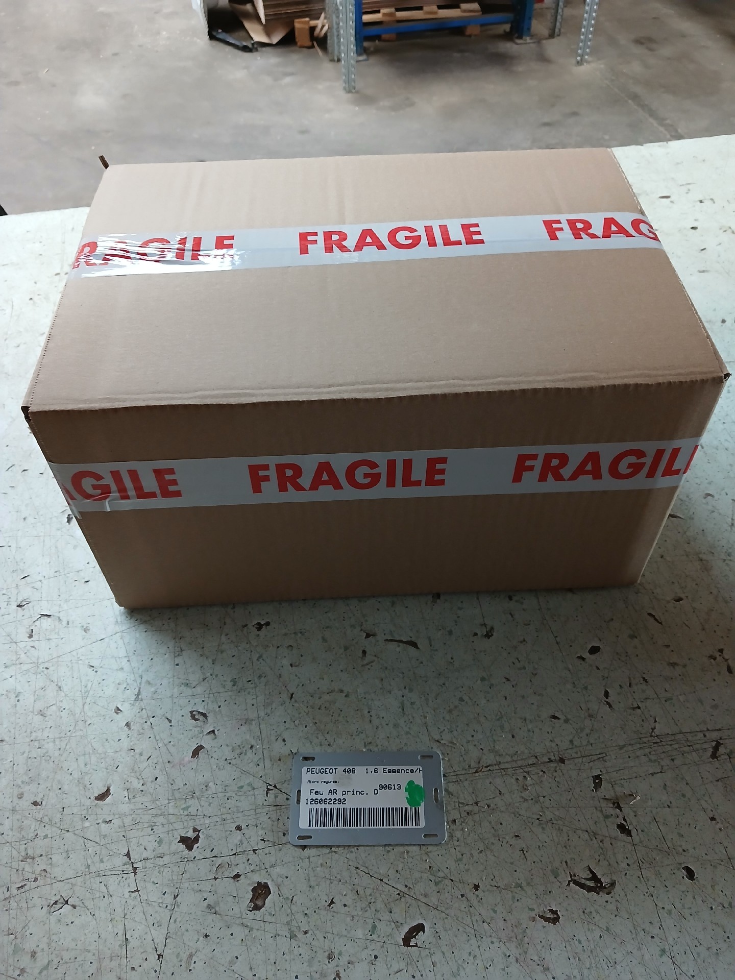 Feu arriere principal droit (feux) pour PEUGEOT 408 Feu arriere principal droit (feux) pour PEUGEOT 408