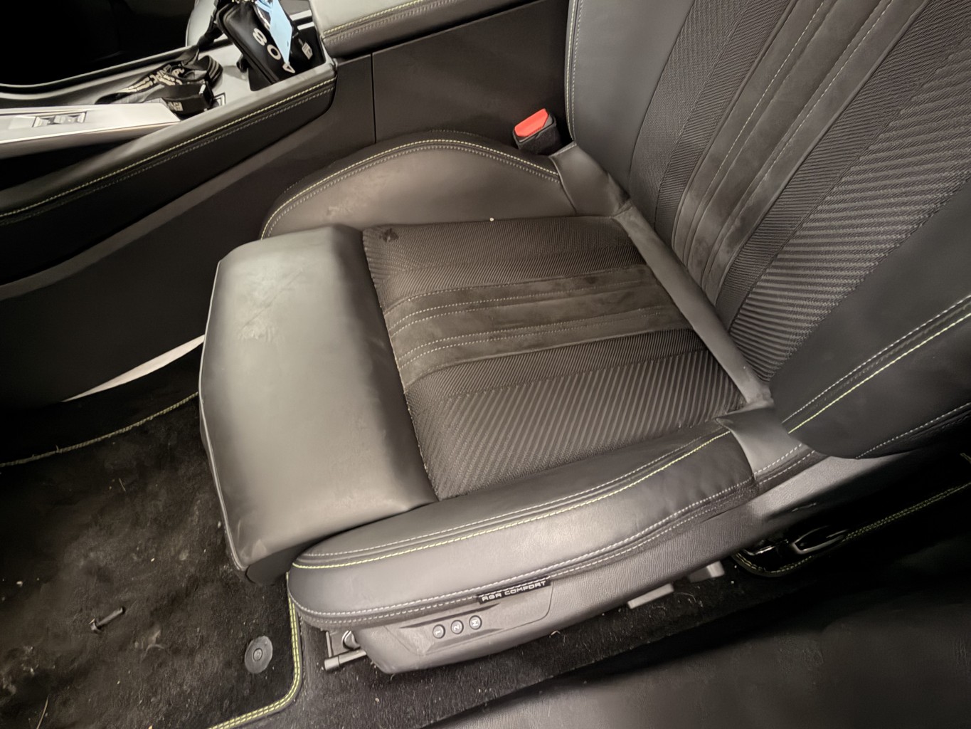 Siege avant gauche pour PEUGEOT 408 Siege avant gauche pour PEUGEOT 408