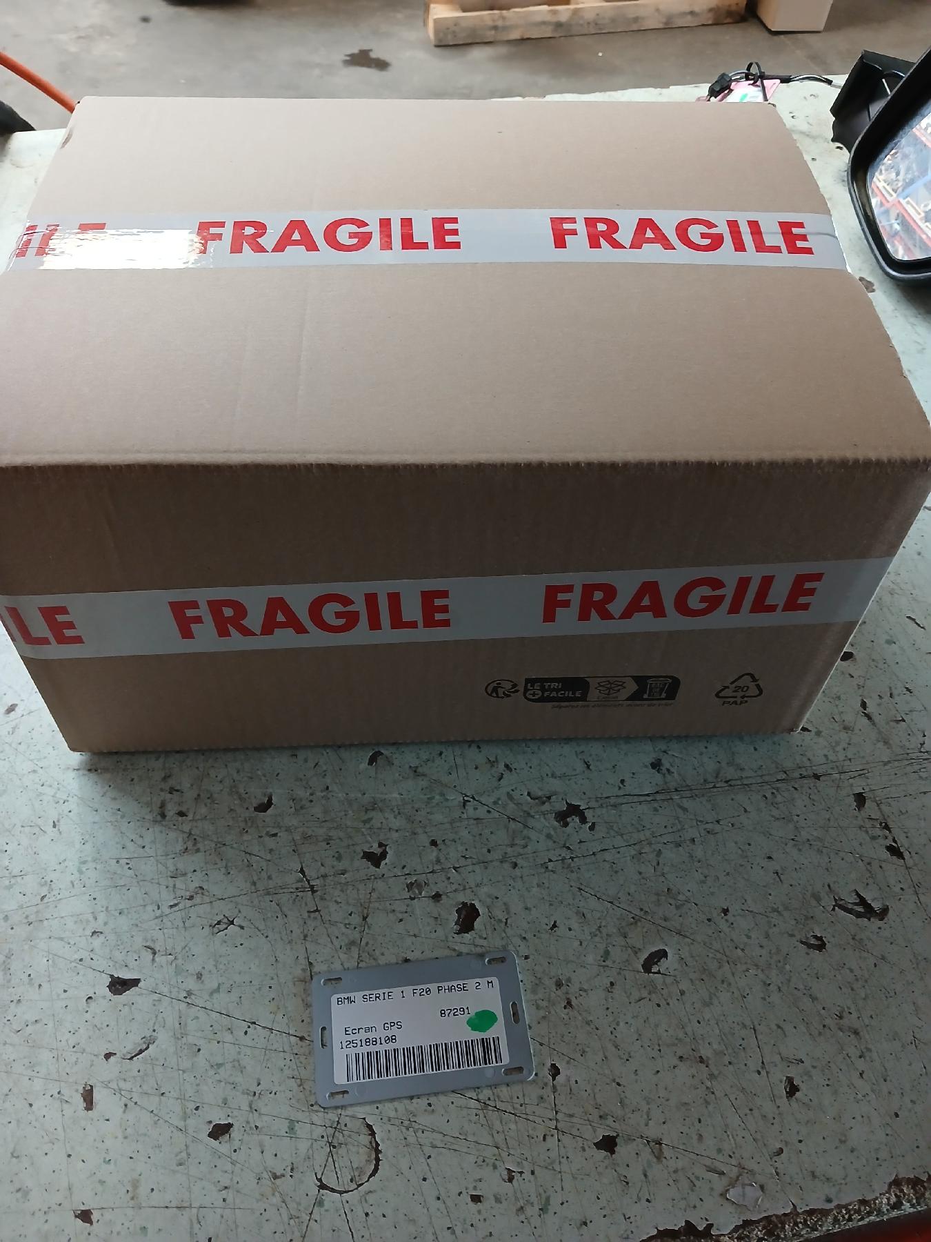 Ecran GPS pour BMW SERIE 1 F20 PHASE 2 Ecran GPS pour BMW SERIE 1 F20 PHASE 2