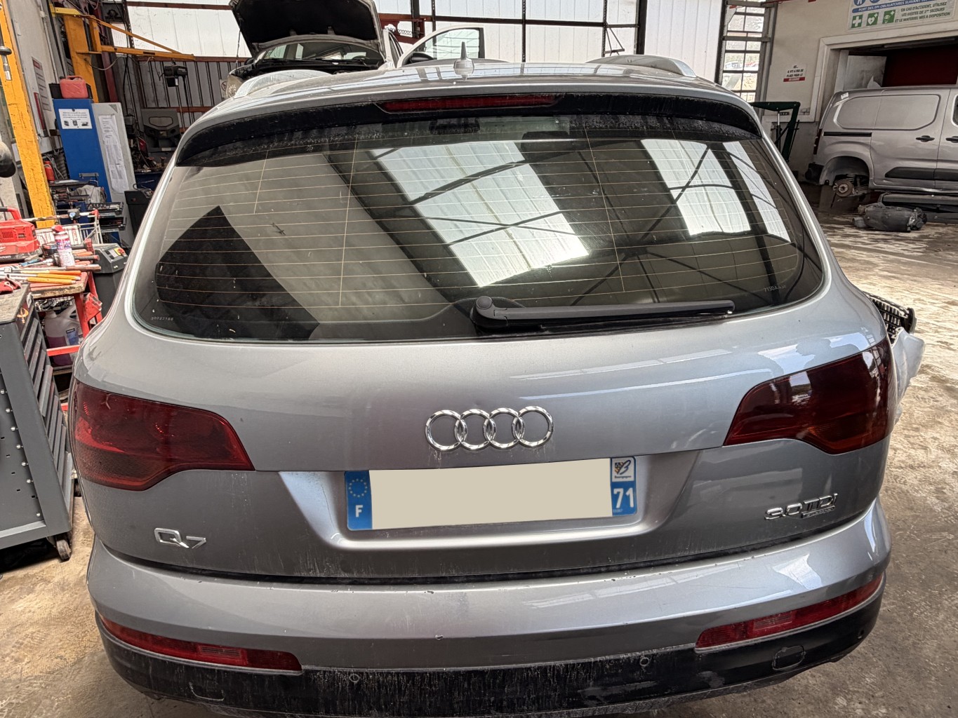 Malle/Hayon arriere pour AUDI Q7 1 PHASE 1 Malle/Hayon arriere pour AUDI Q7 1 PHASE 1