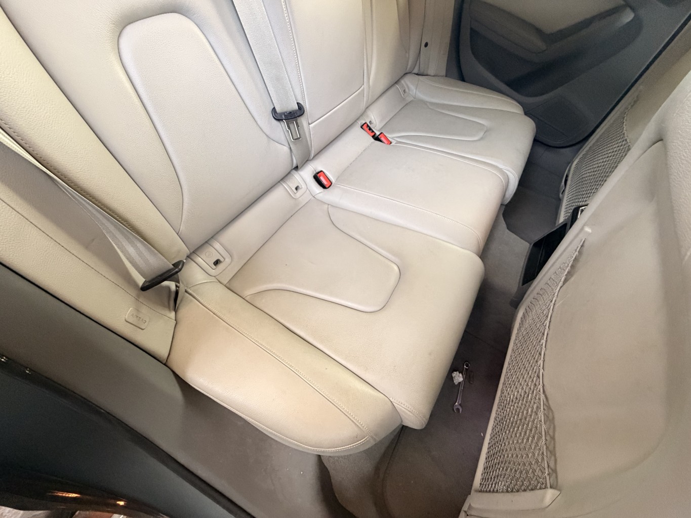 Banquette arriere (KIT DERIV VP) pour AUDI A4 3 AVANT PHASE 1 BREAK Banquette arriere (KIT DERIV VP) pour AUDI A4 3 AVANT PHASE 1 BREAK