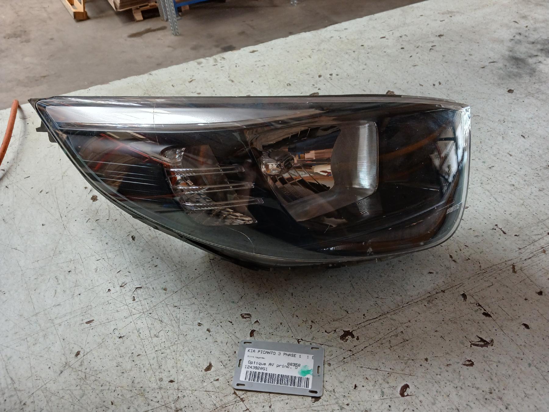 Optique avant principal droit (feux)(phare) pour KIA PICANTO 3 PHASE 1 Optique avant principal droit (feux)(phare) pour KIA PICANTO 3 PHASE 1