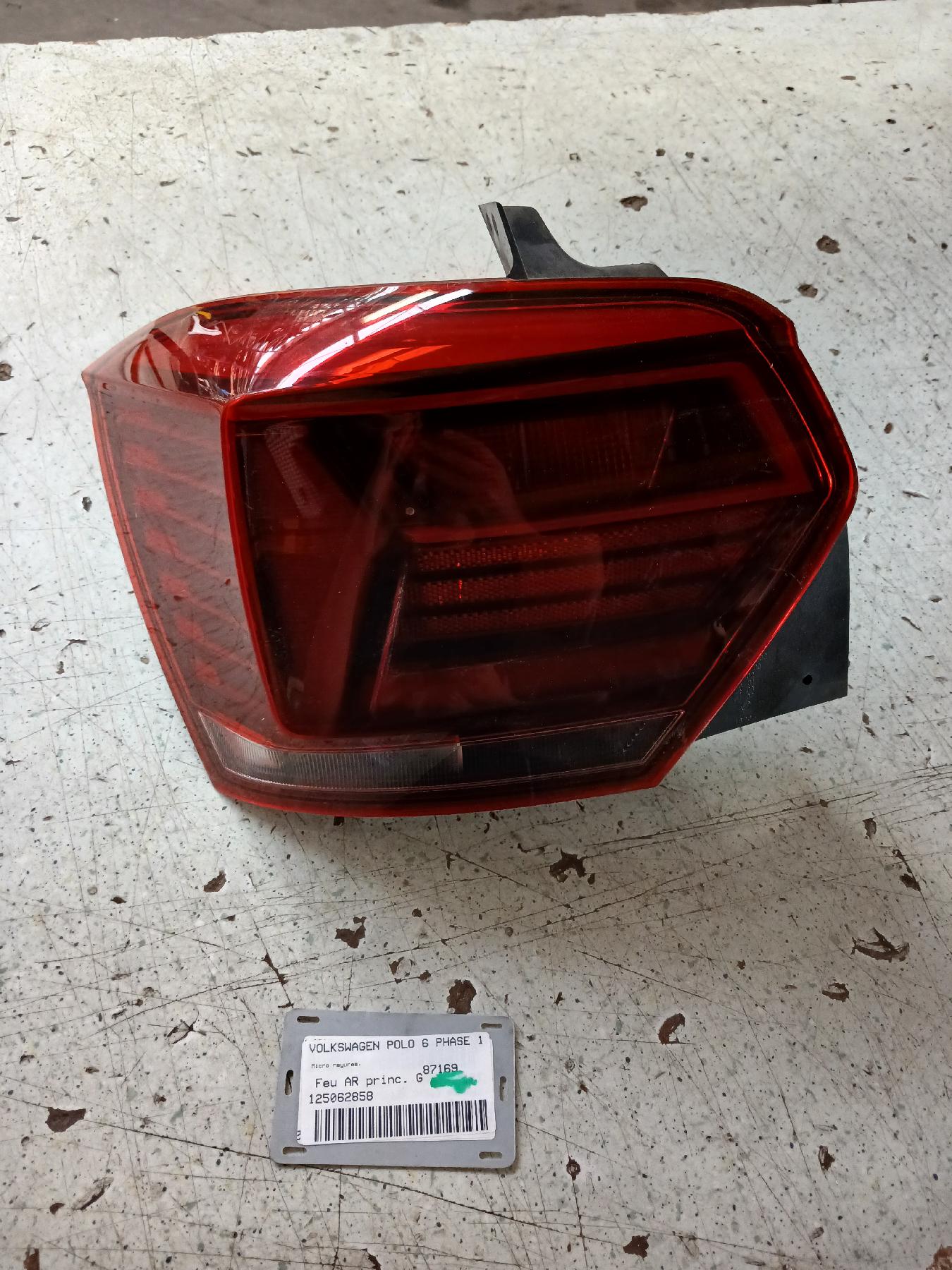 Feu arriere principal gauche (feux) pour VOLKSWAGEN POLO 6 PHASE 1 Feu arriere principal gauche (feux) pour VOLKSWAGEN POLO 6 PHASE 1
