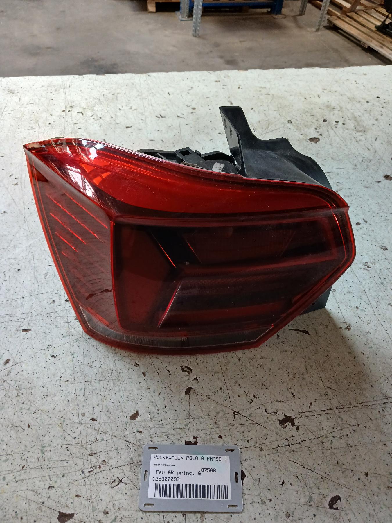 Feu arriere principal gauche (feux) pour VOLKSWAGEN POLO 6 PHASE 1 Feu arriere principal gauche (feux) pour VOLKSWAGEN POLO 6 PHASE 1