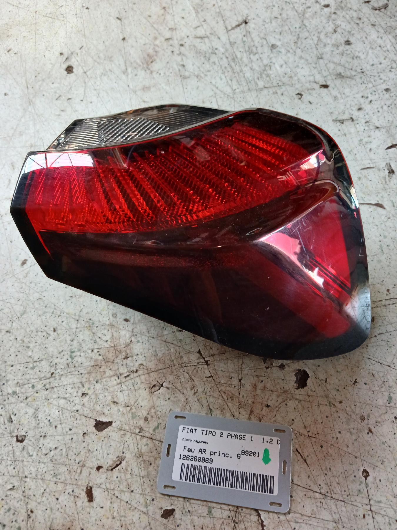 Feu arriere principal gauche (feux) pour FIAT TIPO 2 PHASE 1 Feu arriere principal gauche (feux) pour FIAT TIPO 2 PHASE 1