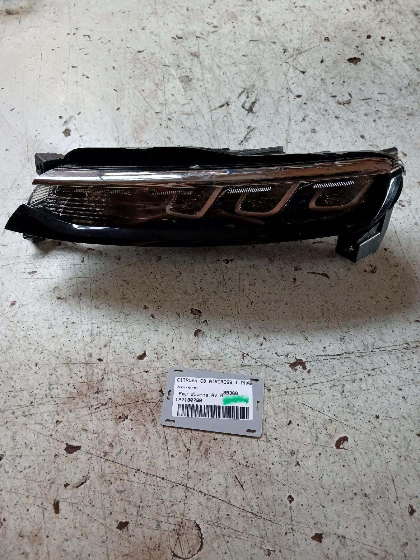 Feu diurne avant gauche pour CITROEN C3 AIRCROSS 1 PHASE 2 Feu diurne avant gauche pour CITROEN C3 AIRCROSS 1 PHASE 2