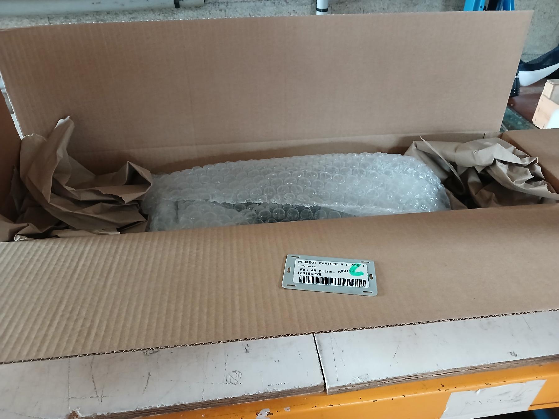 Feu arriere principal droit (feux) pour PEUGEOT PARTNER 3 PHASE 1 Feu arriere principal droit (feux) pour PEUGEOT PARTNER 3 PHASE 1