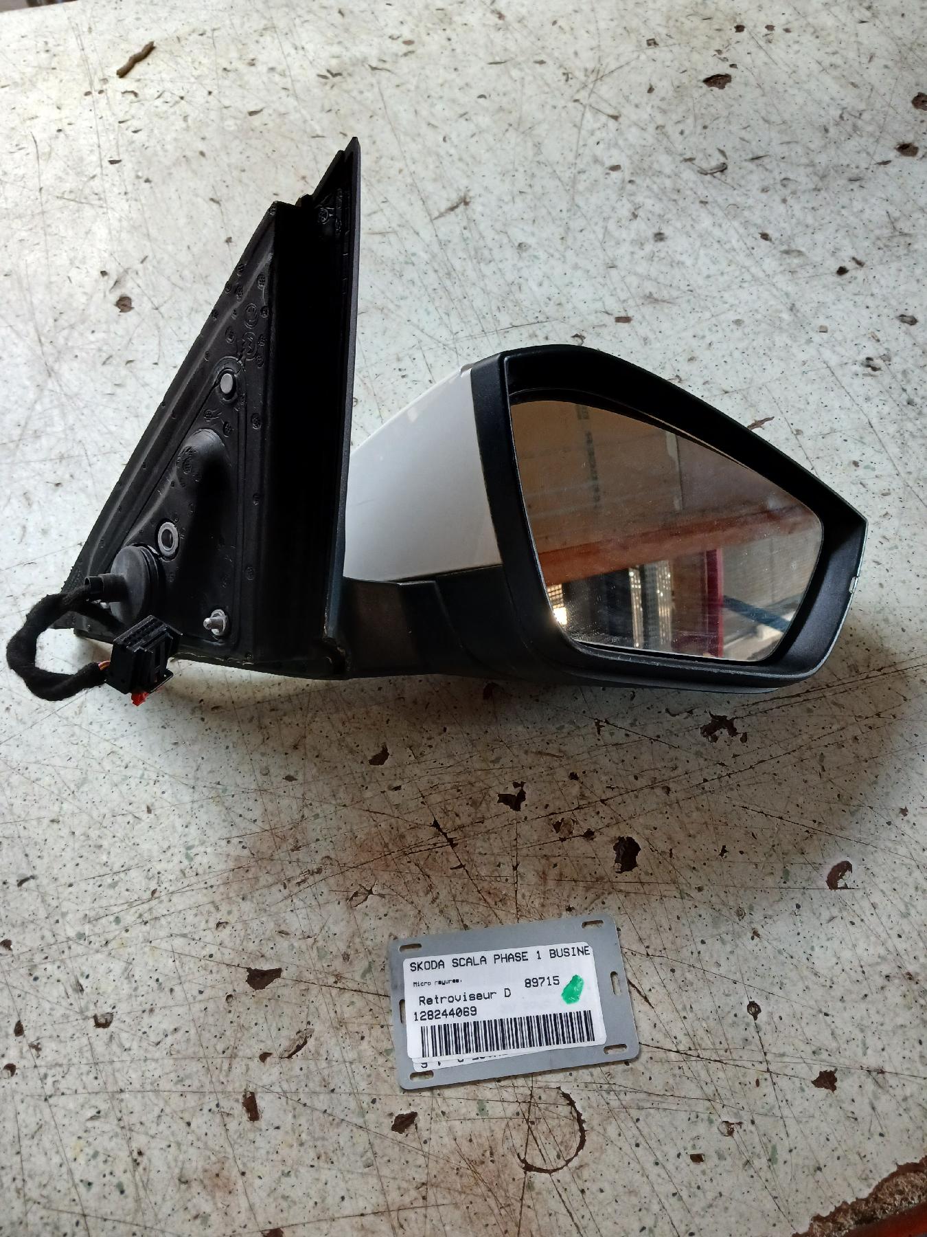 Retroviseur droit pour SKODA SCALA PHASE 1 Retroviseur droit pour SKODA SCALA PHASE 1