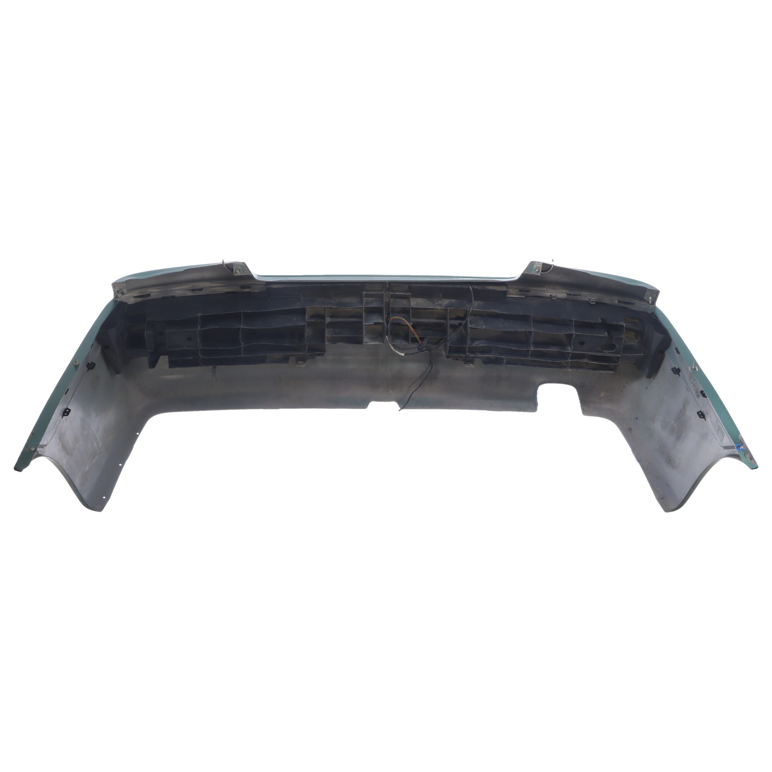 Pare choc arriere pour PEUGEOT 406 PHASE 2 Pare choc arriere pour PEUGEOT 406 PHASE 2