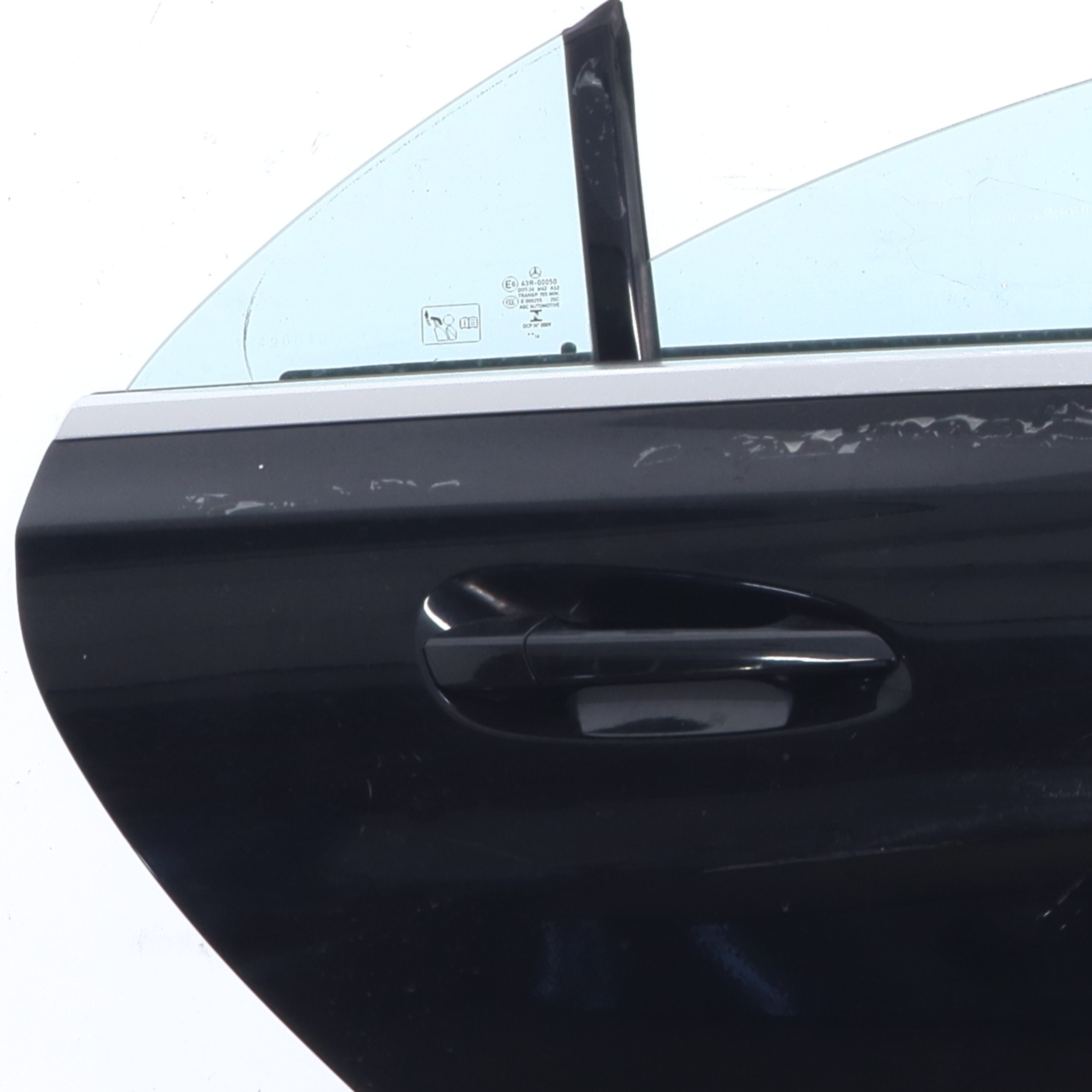 Porte arriere droit pour MERCEDES CLASSE CLA 117 Porte arriere droit pour MERCEDES CLASSE CLA 117