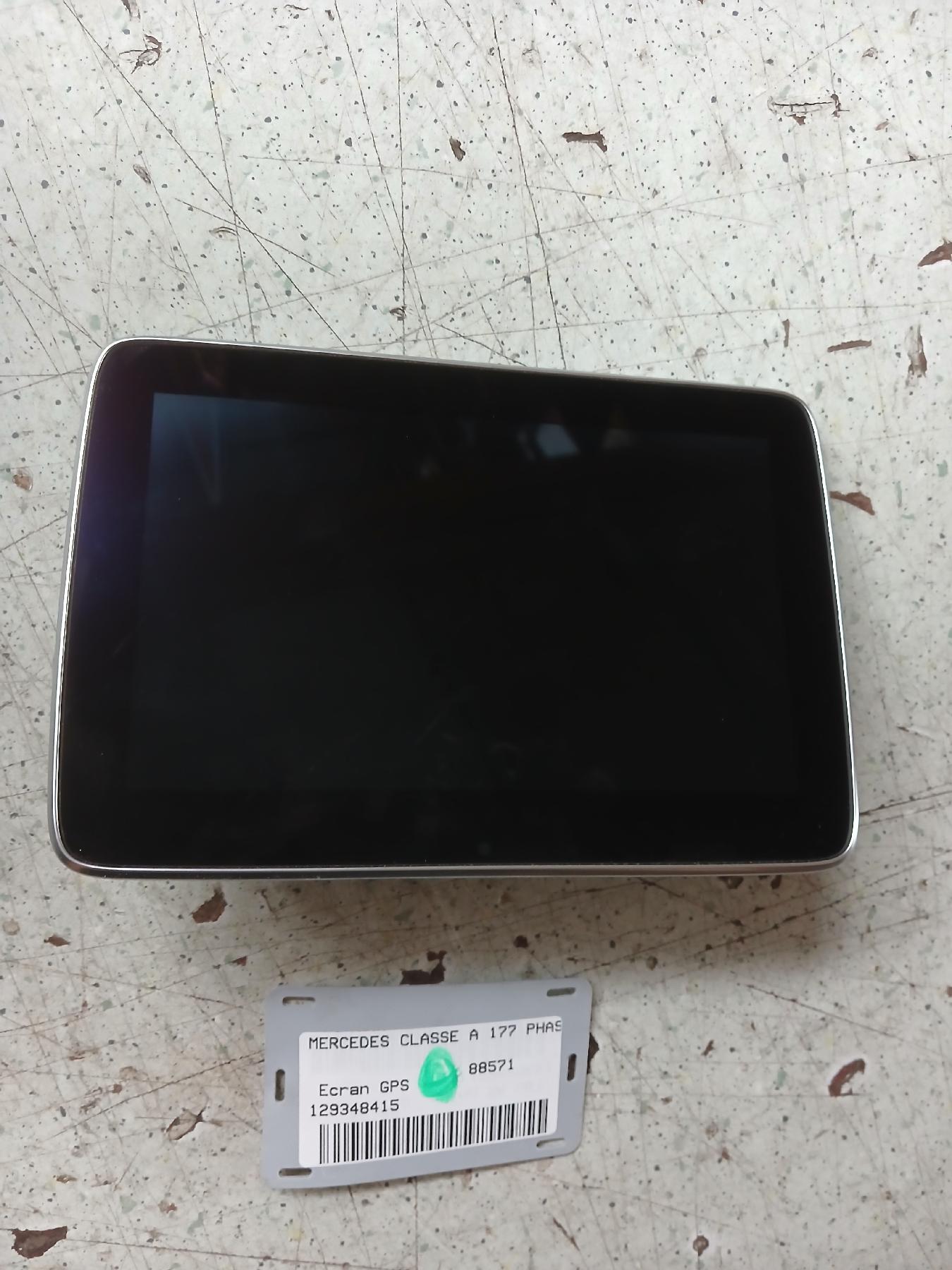 Ecran GPS pour MERCEDES CLASSE A 177 PHASE 1 Ecran GPS pour MERCEDES CLASSE A 177 PHASE 1