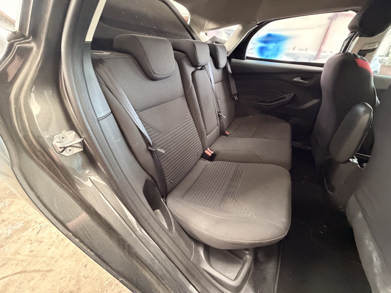 Banquette arriere (KIT DERIV VP) pour FORD FOCUS 3 PHASE 2 Banquette arriere (KIT DERIV VP) pour FORD FOCUS 3 PHASE 2