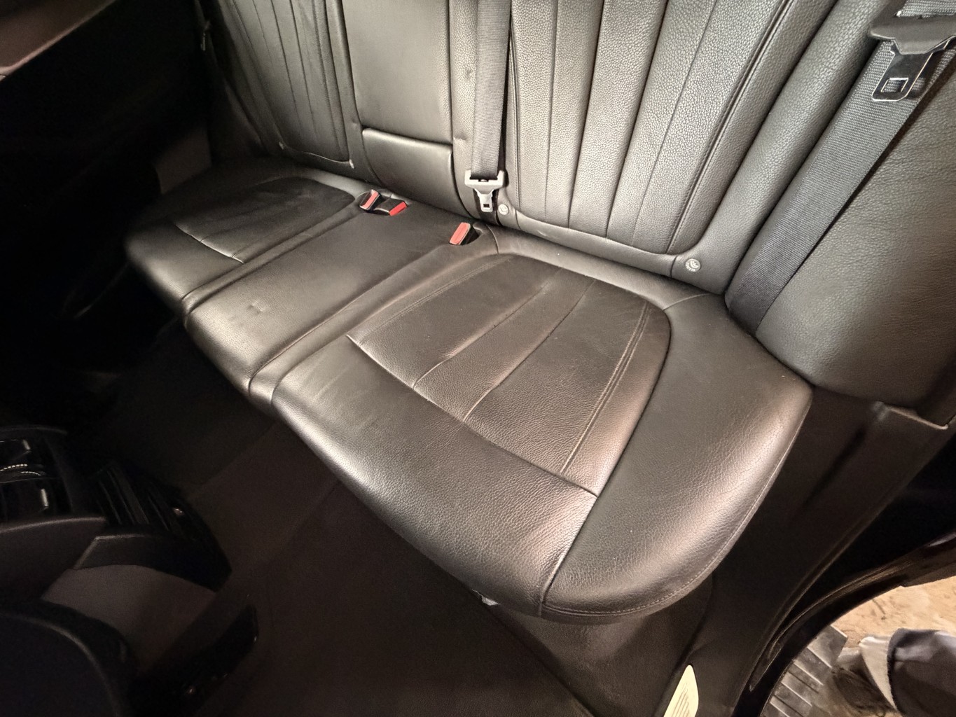 Banquette arriere (KIT DERIV VP) pour BMW X5 F15 Banquette arriere (KIT DERIV VP) pour BMW X5 F15