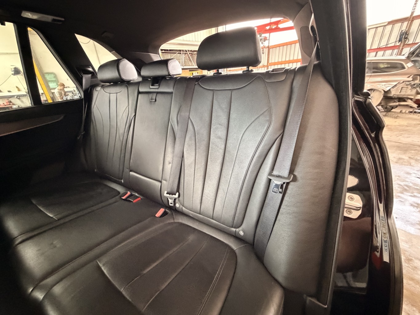 Banquette arriere (KIT DERIV VP) pour BMW X5 F15 Banquette arriere (KIT DERIV VP) pour BMW X5 F15
