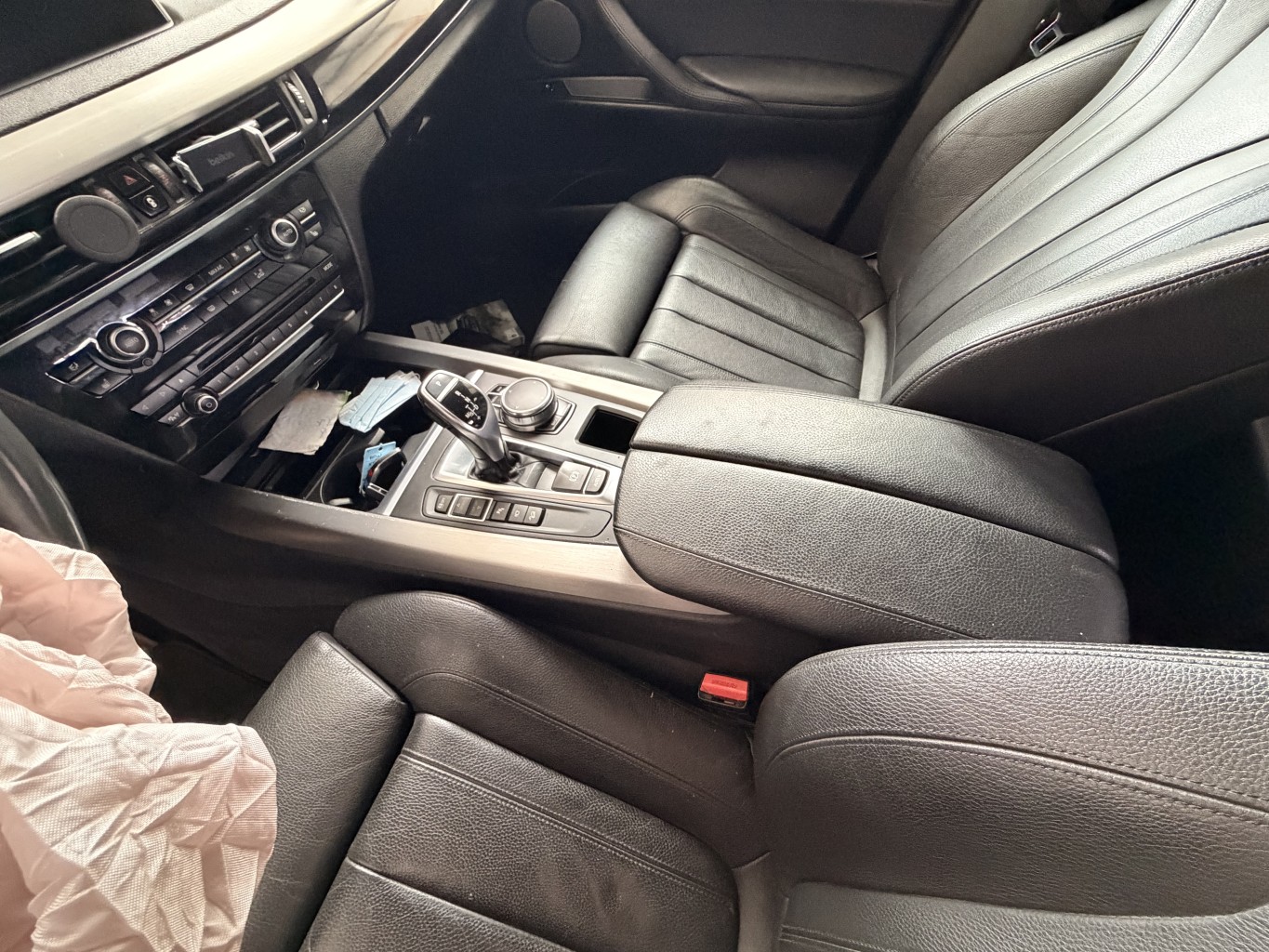 Console central (interieur plastique) pour BMW X5 F15 Console central (interieur plastique) pour BMW X5 F15
