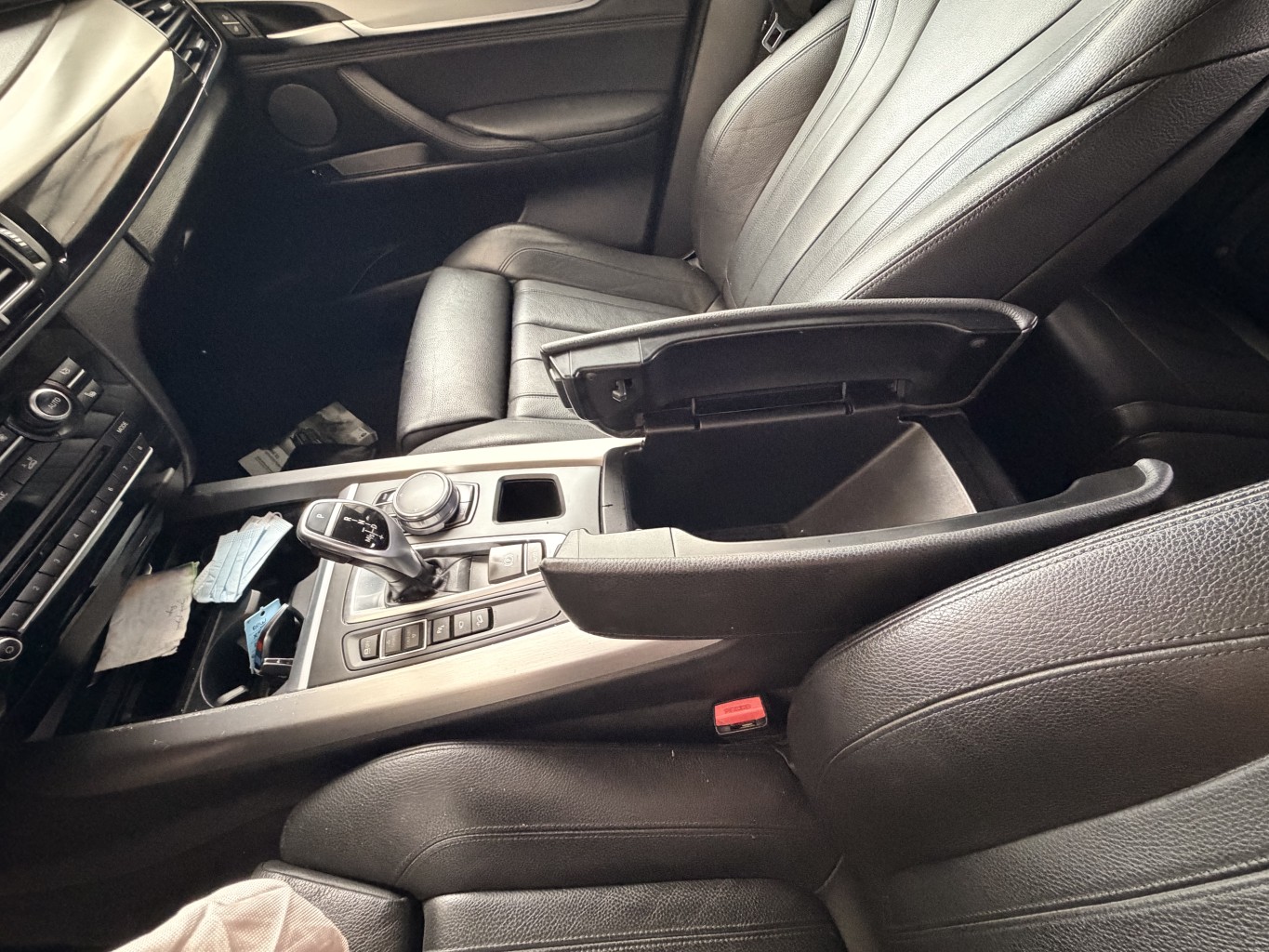 Console central (interieur plastique) pour BMW X5 F15 Console central (interieur plastique) pour BMW X5 F15