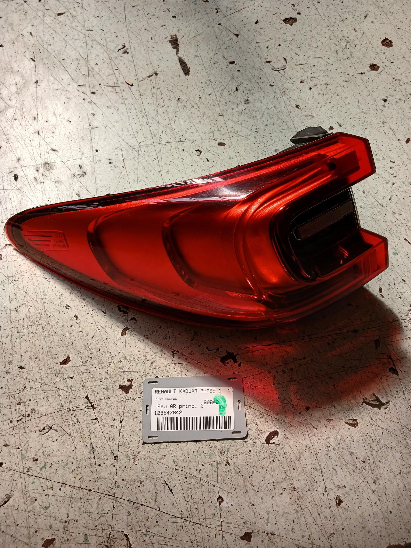 Feu arriere principal gauche (feux) pour RENAULT KADJAR Feu arriere principal gauche (feux) pour RENAULT KADJAR