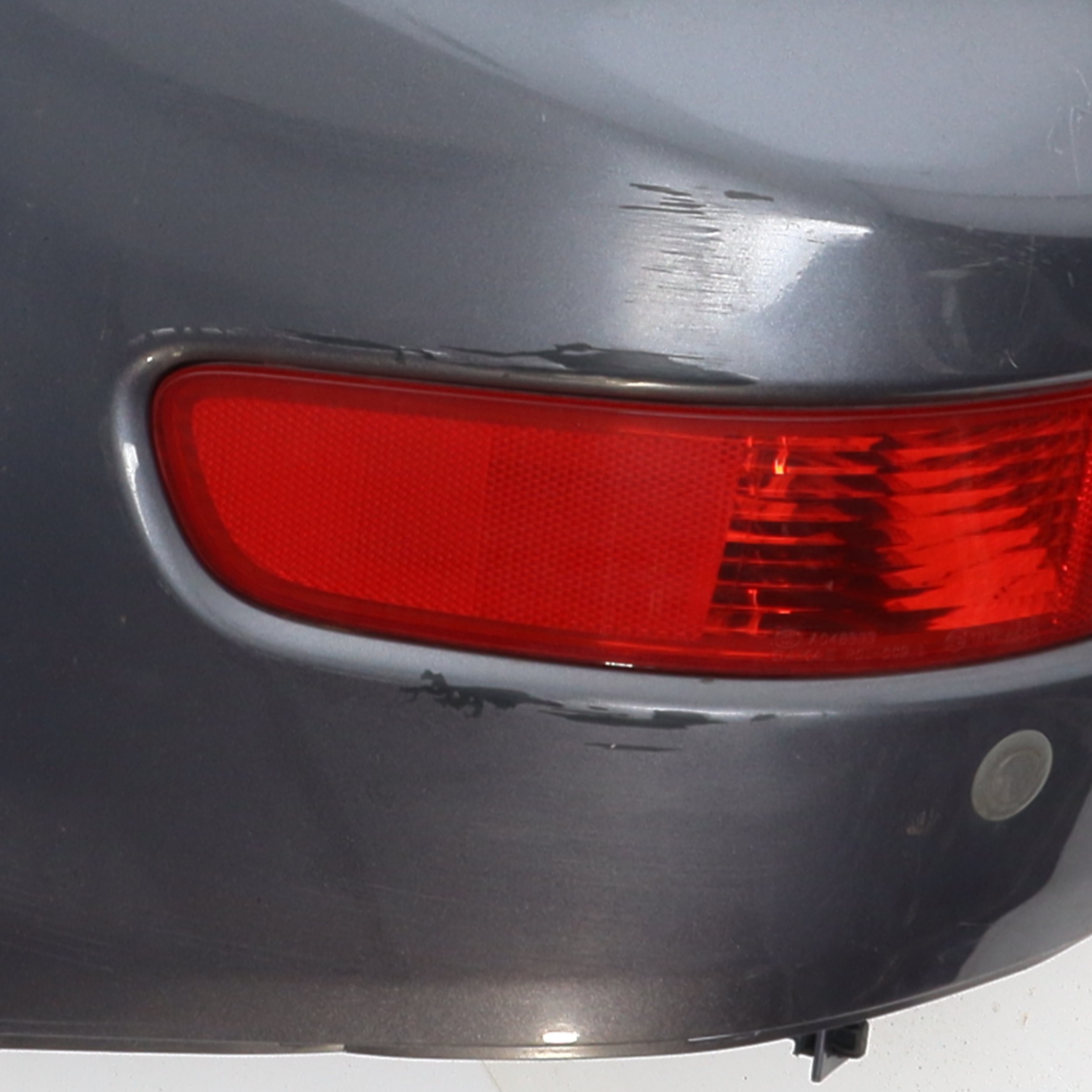 Crosse arriere droit pour CITROEN C-CROSSER Crosse arriere droit pour CITROEN C-CROSSER