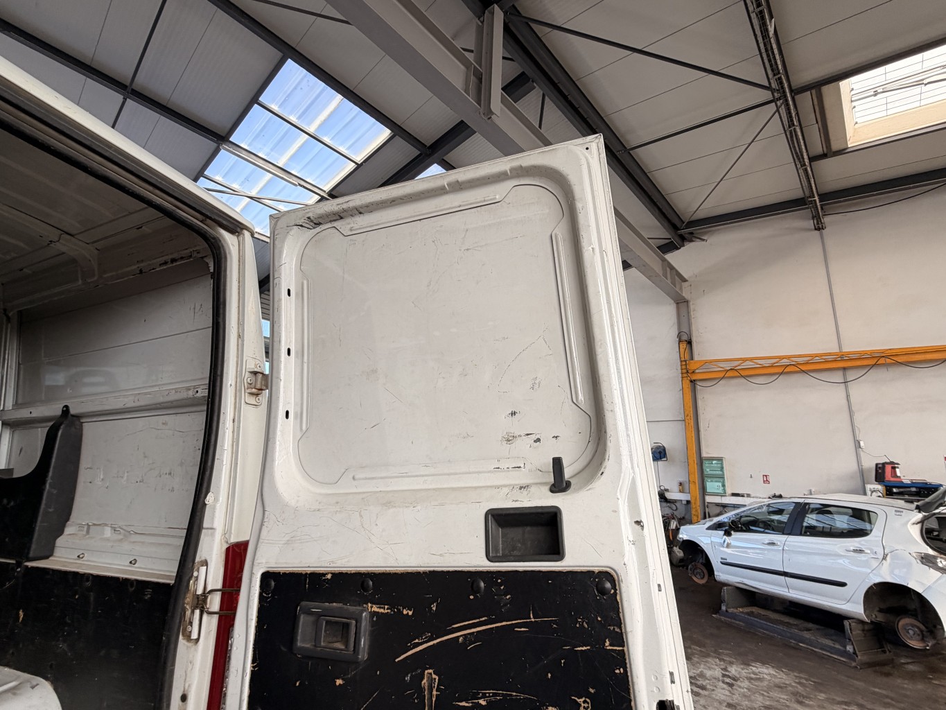 Porte de coffre droit pour CITROEN JUMPER 2 Porte de coffre droit pour CITROEN JUMPER 2