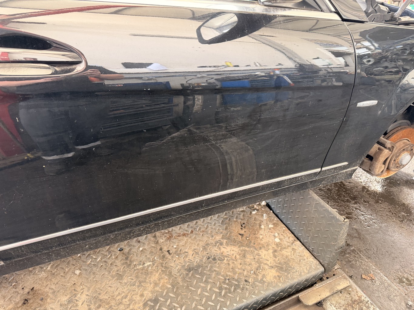 Porte avant droit pour MERCEDES CLASSE C 204 PHASE 1 Porte avant droit pour MERCEDES CLASSE C 204 PHASE 1