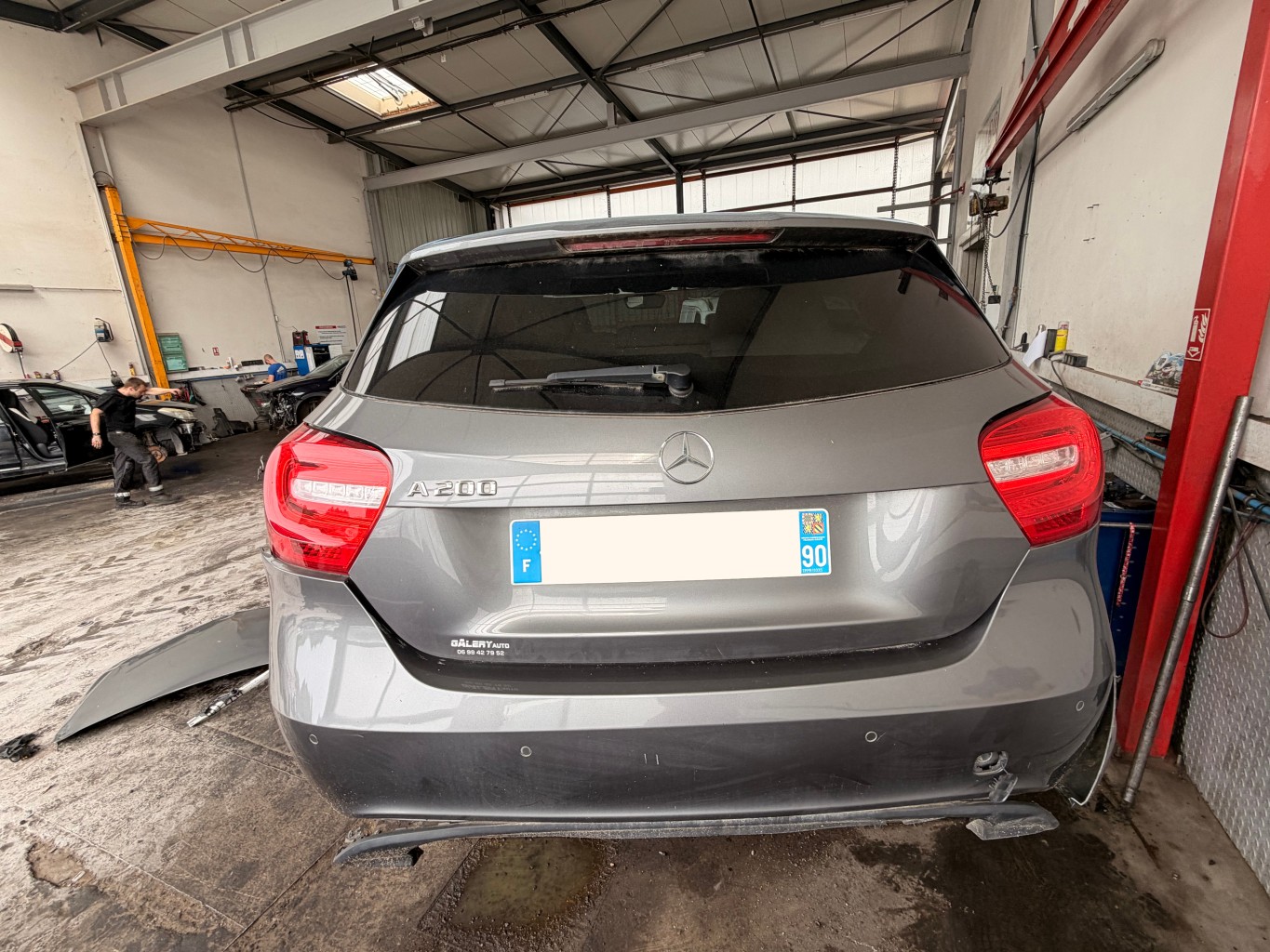 Malle/Hayon arriere pour MERCEDES CLASSE A 176 PHASE 1 Malle/Hayon arriere pour MERCEDES CLASSE A 176 PHASE 1
