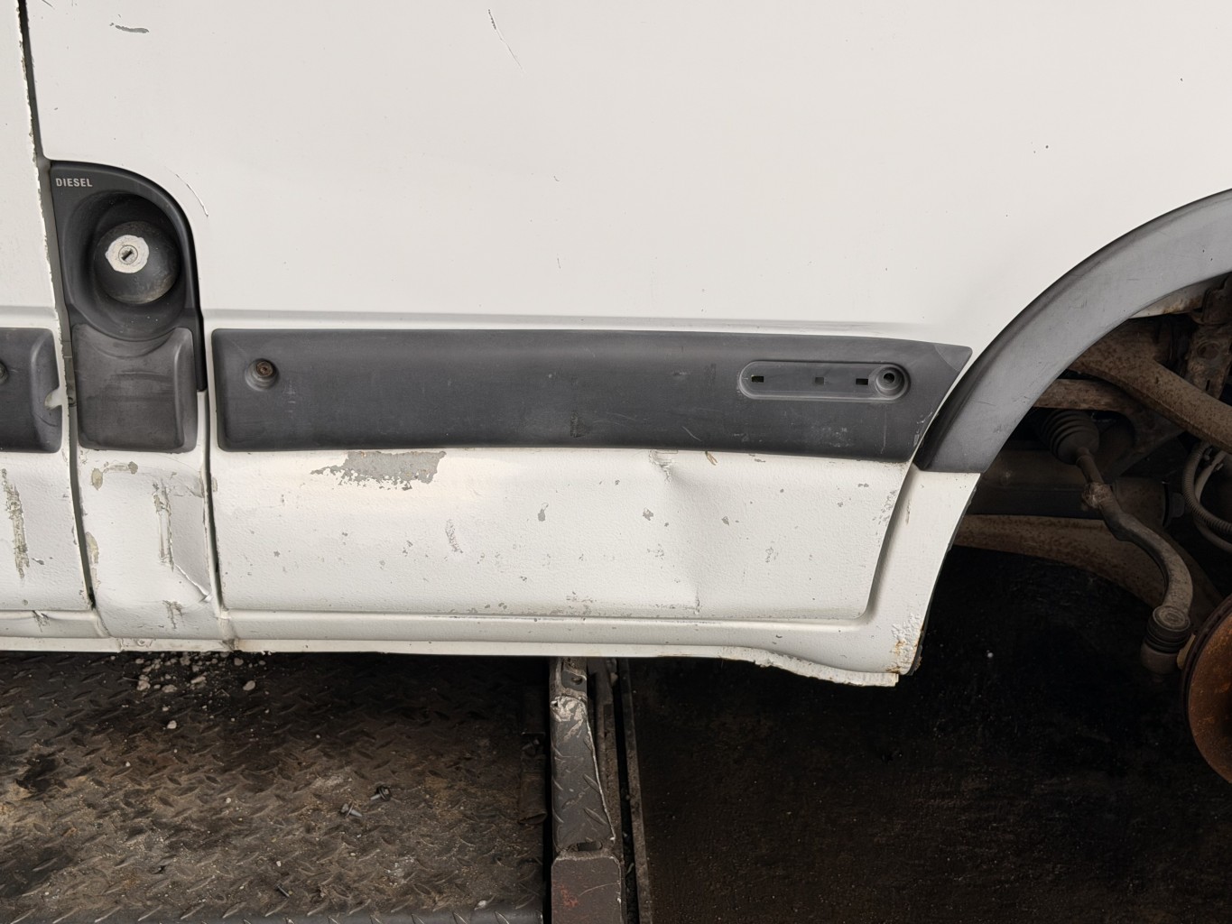 Porte avant droit pour RENAULT MASTER 2 PHASE 1 Porte avant droit pour RENAULT MASTER 2 PHASE 1