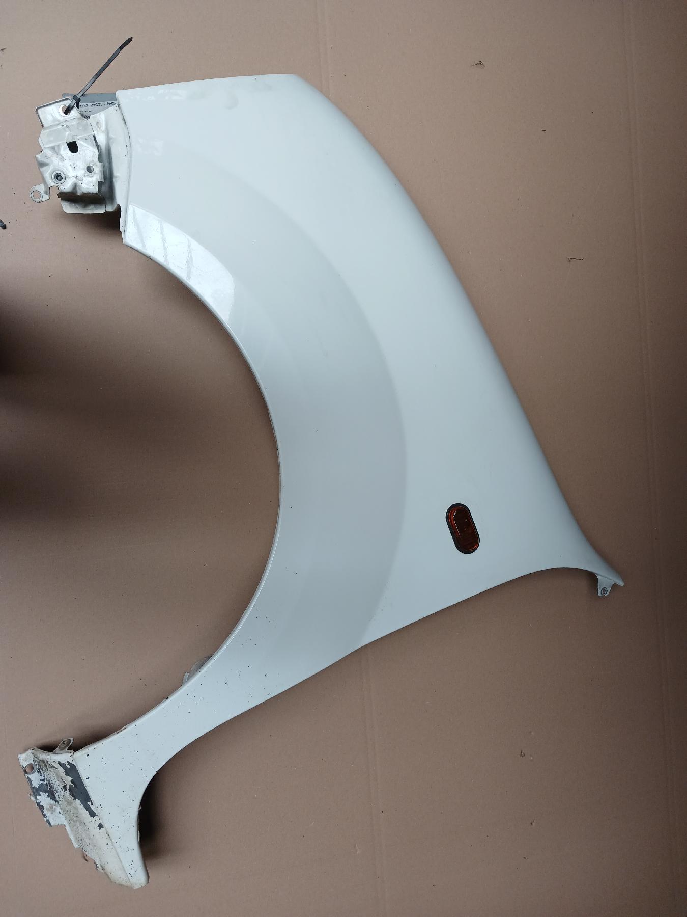 Aile avant gauche pour RENAULT KANGOO 1 PHASE 1 Aile avant gauche pour RENAULT KANGOO 1 PHASE 1