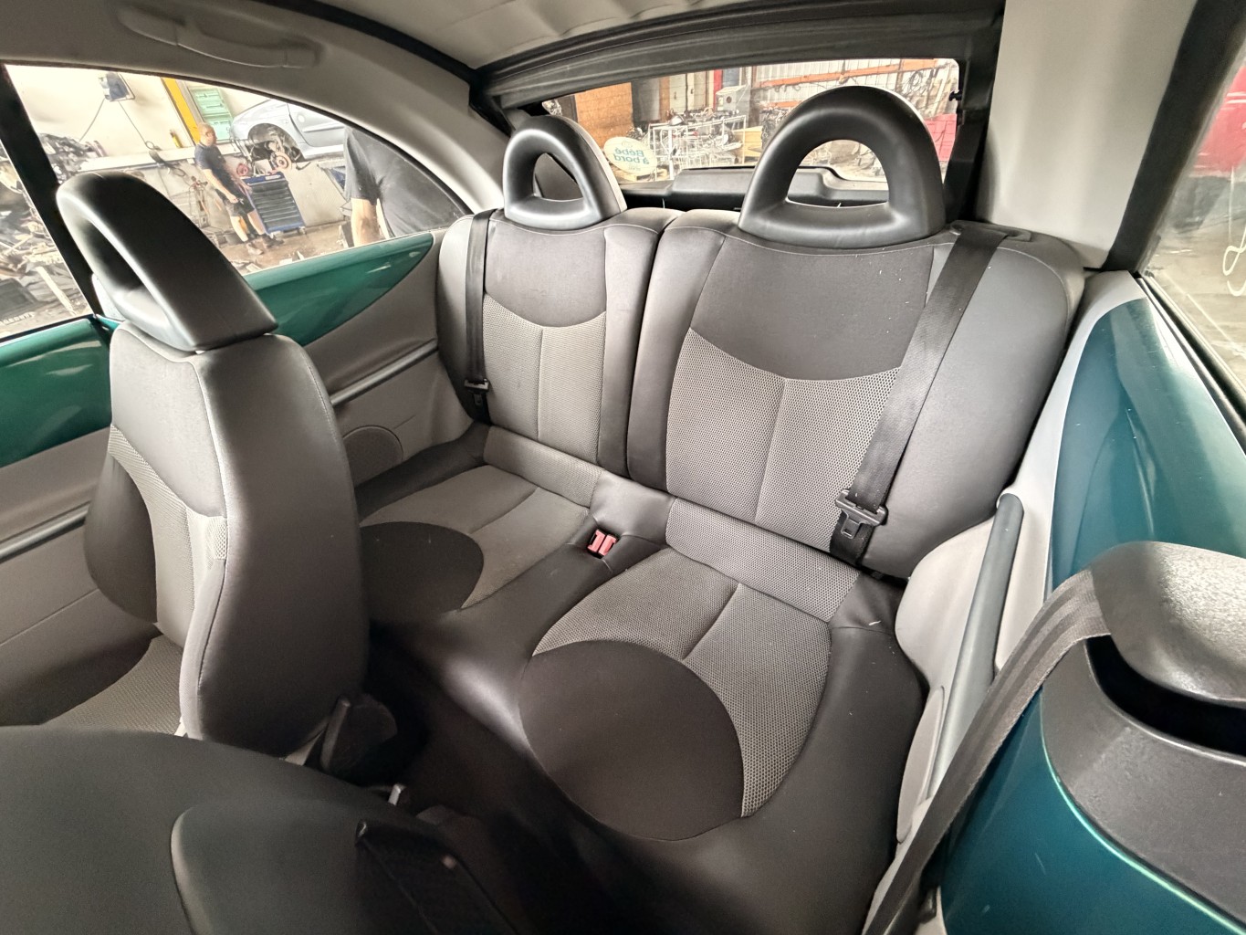 Banquette arriere (KIT DERIV VP) pour CITROEN C3 PLURIEL PHASE 1 CABRIOLET Banquette arriere (KIT DERIV VP) pour CITROEN C3 PLURIEL PHASE 1 CABRIOLET