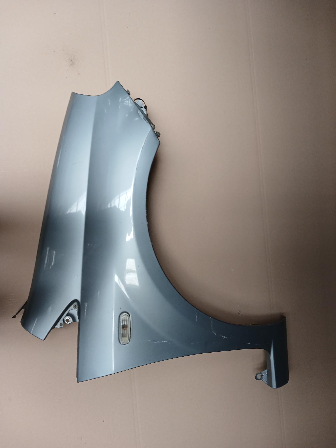Aile avant droit pour FIAT GRANDE PUNTO Aile avant droit pour FIAT GRANDE PUNTO