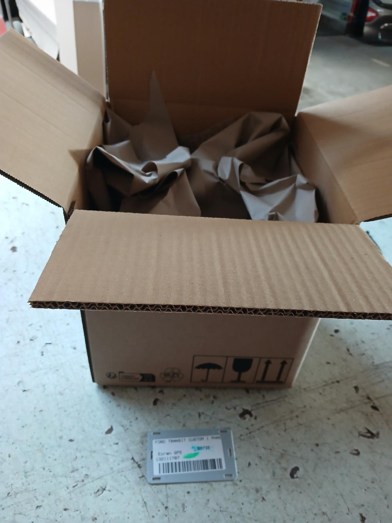 Ecran GPS pour FORD TRANSIT CUSTOM 1 PHASE 1 Ecran GPS pour FORD TRANSIT CUSTOM 1 PHASE 1