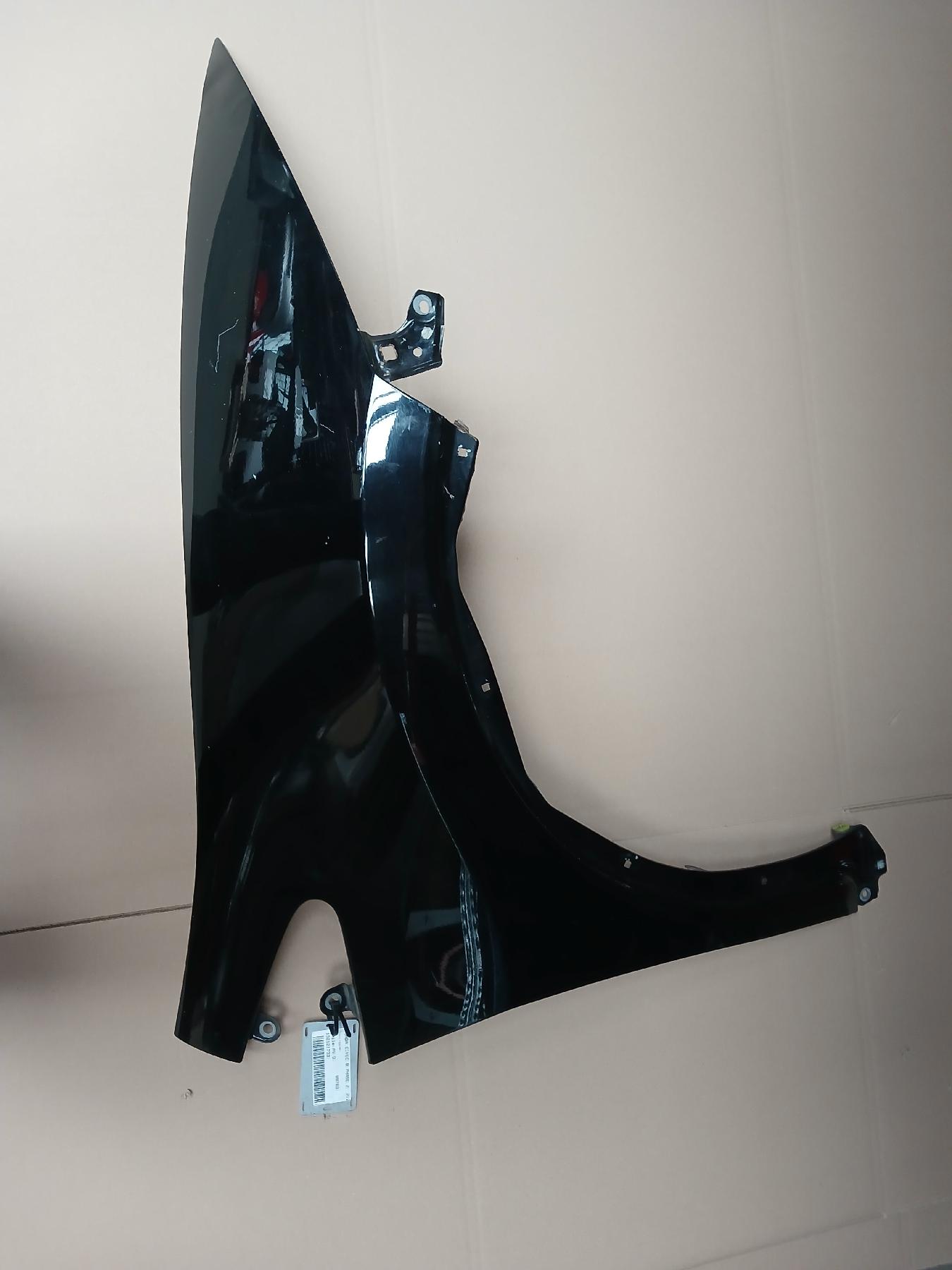Aile avant droit pour HONDA CIVIC 8 PHASE 2 Aile avant droit pour HONDA CIVIC 8 PHASE 2