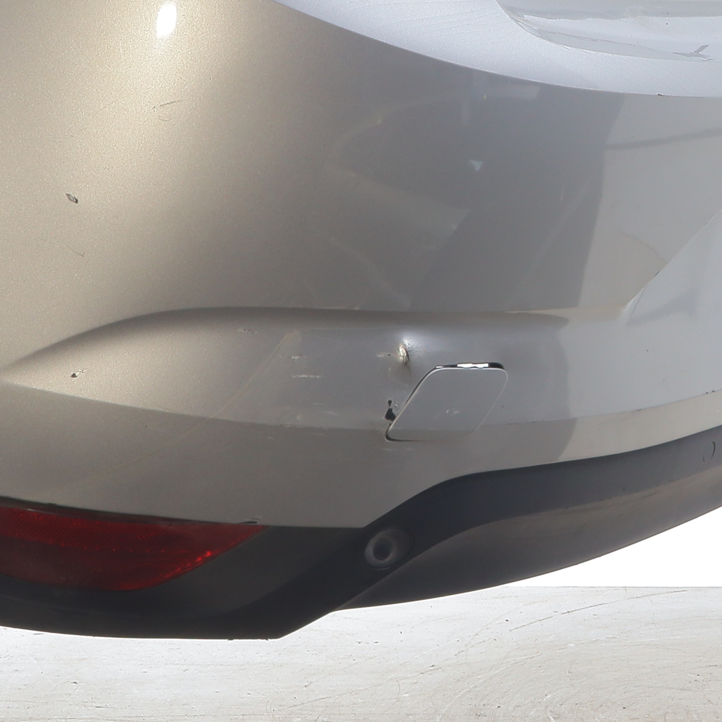 Pare choc arriere pour RENAULT MEGANE 4 PHASE 1 Pare choc arriere pour RENAULT MEGANE 4 PHASE 1
