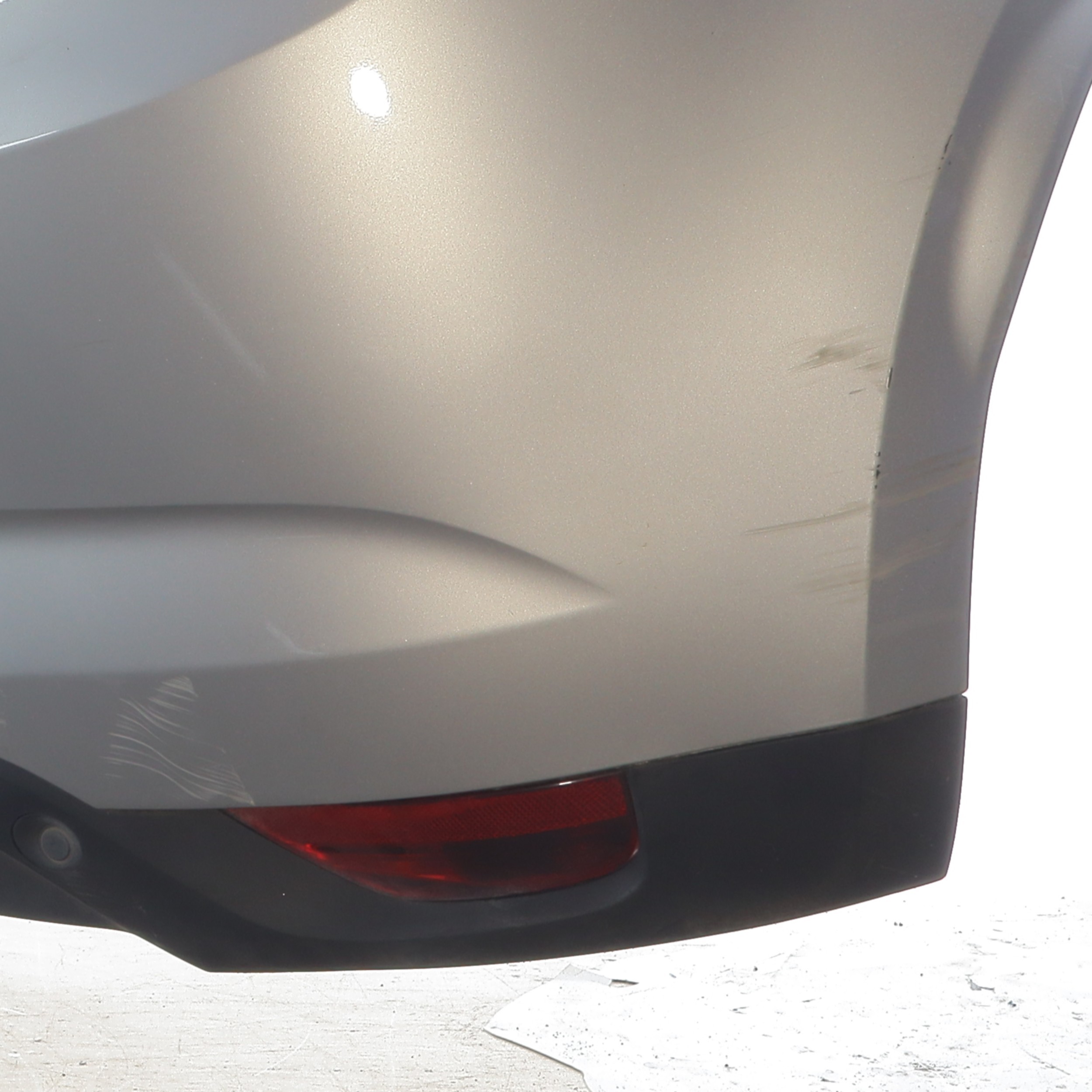 Pare choc arriere pour RENAULT MEGANE 4 PHASE 1 Pare choc arriere pour RENAULT MEGANE 4 PHASE 1