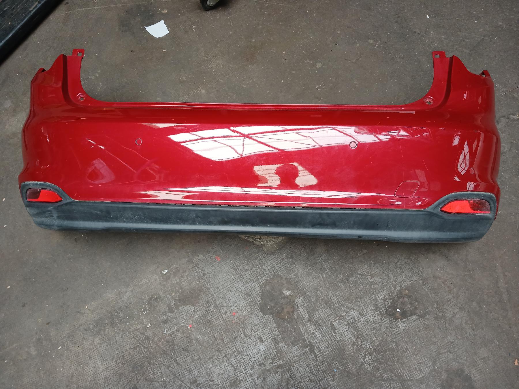 Pare choc arriere pour FIAT TIPO 2 PHASE 1 Pare choc arriere pour FIAT TIPO 2 PHASE 1