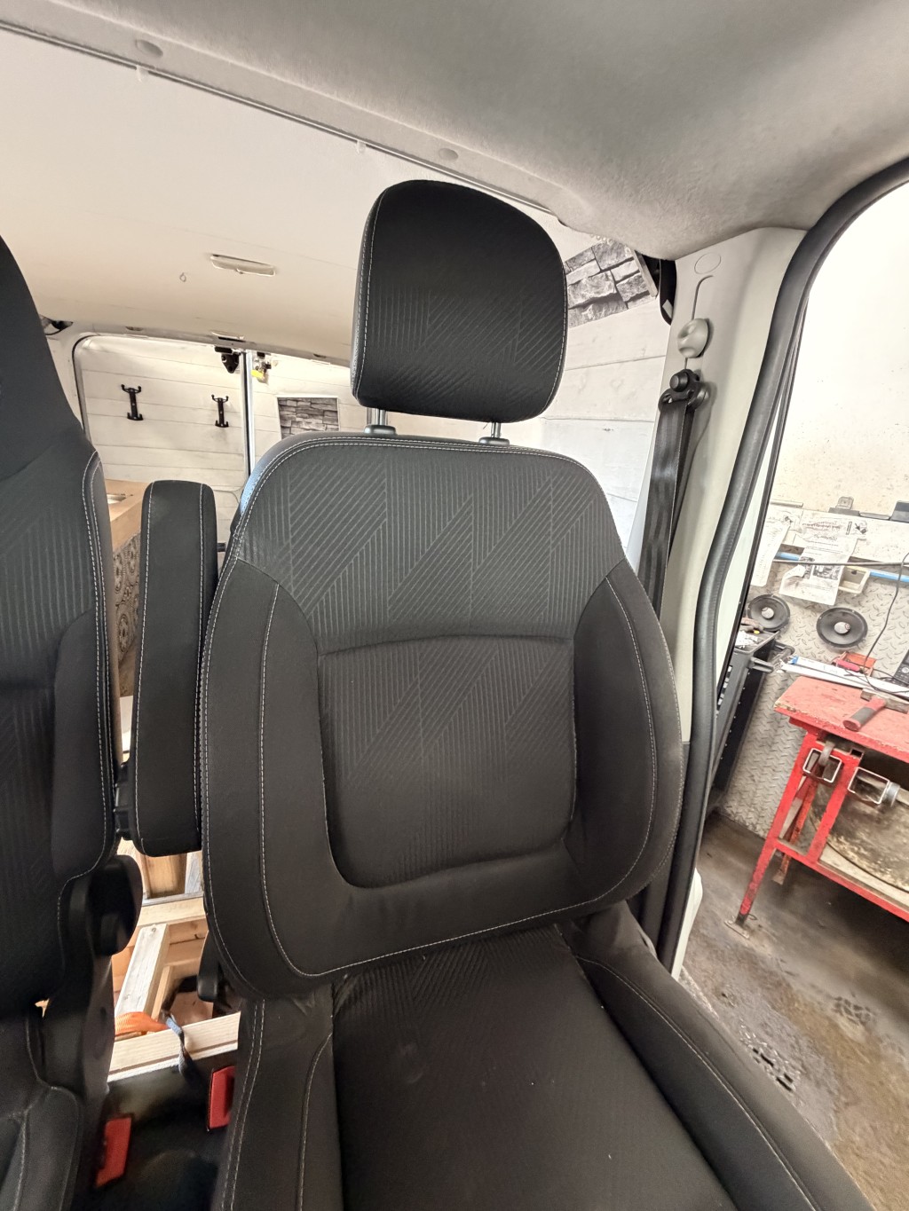 Siege avant gauche pour RENAULT TRAFIC 3 COURT PHASE 1 Siege avant gauche pour RENAULT TRAFIC 3 COURT PHASE 1