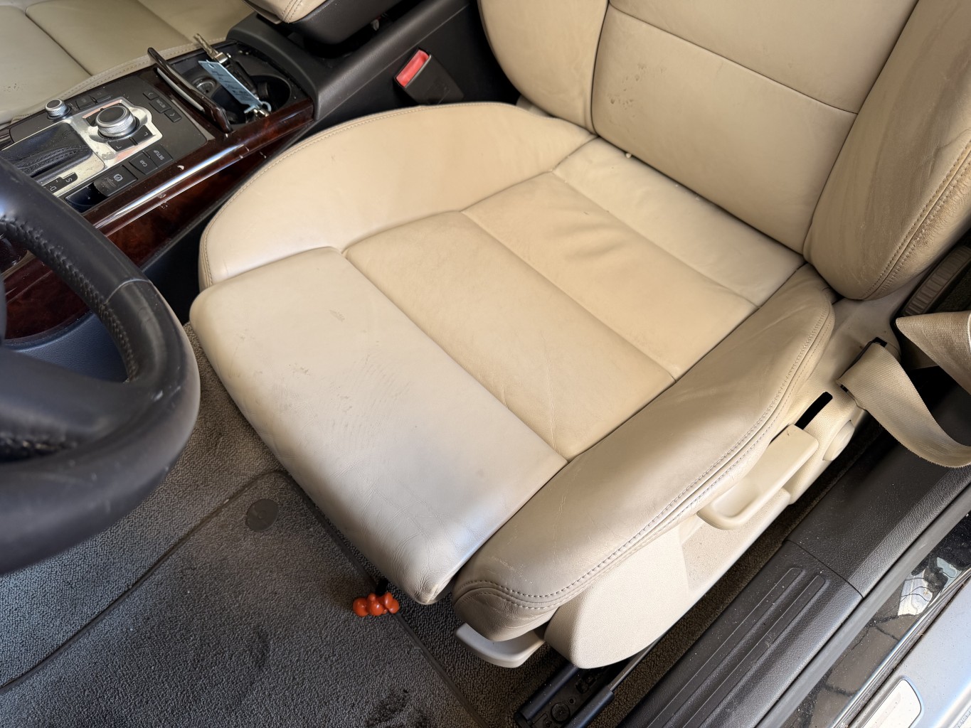 Siege avant gauche pour AUDI A6 3 ALLROAD PHASE 1 BREAK Siege avant gauche pour AUDI A6 3 ALLROAD PHASE 1 BREAK