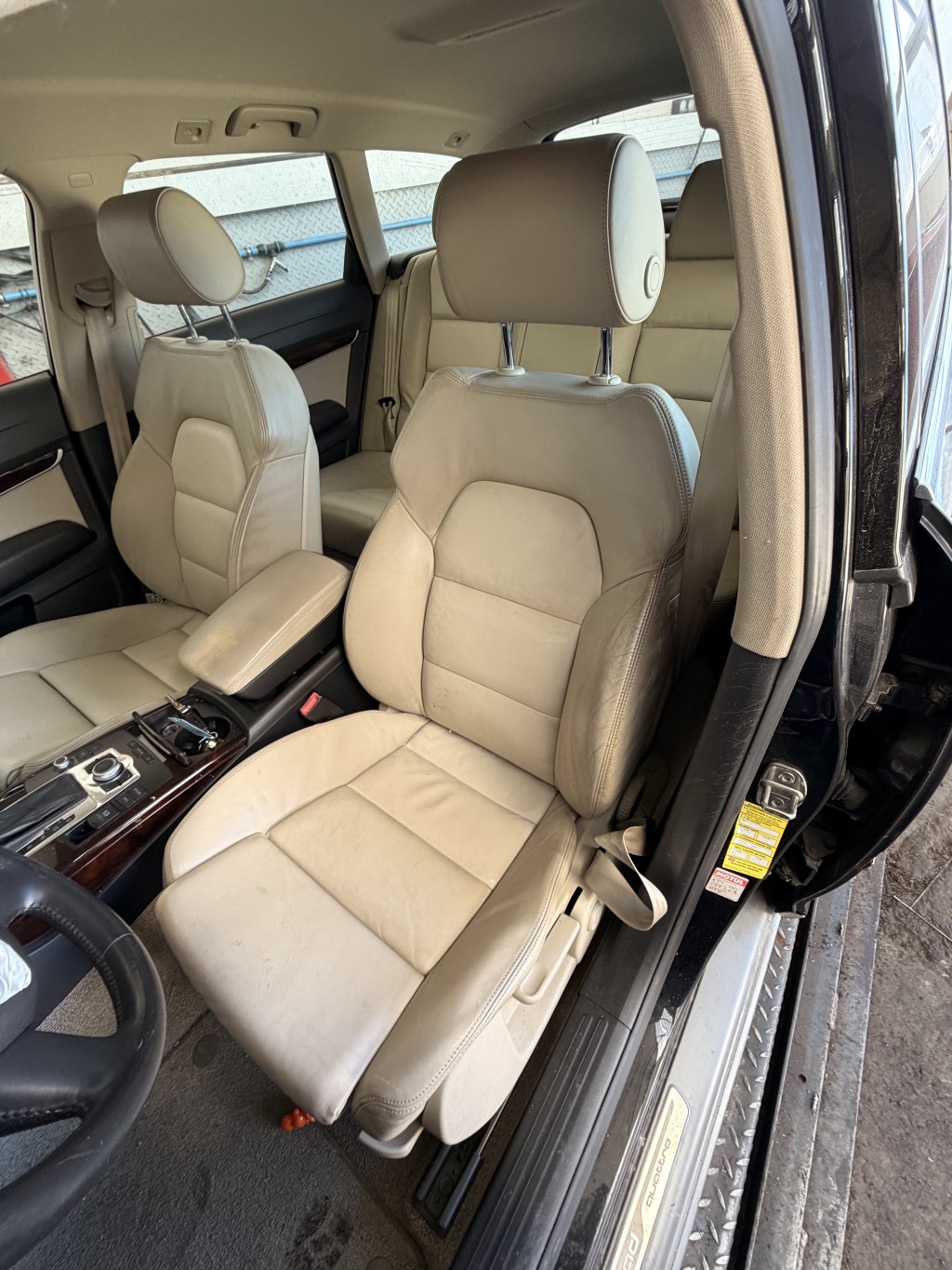 Siege avant gauche pour AUDI A6 3 ALLROAD PHASE 1 BREAK Siege avant gauche pour AUDI A6 3 ALLROAD PHASE 1 BREAK