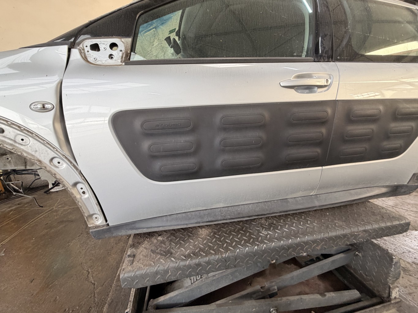 Porte avant gauche pour CITROEN C4 CACTUS Porte avant gauche pour CITROEN C4 CACTUS
