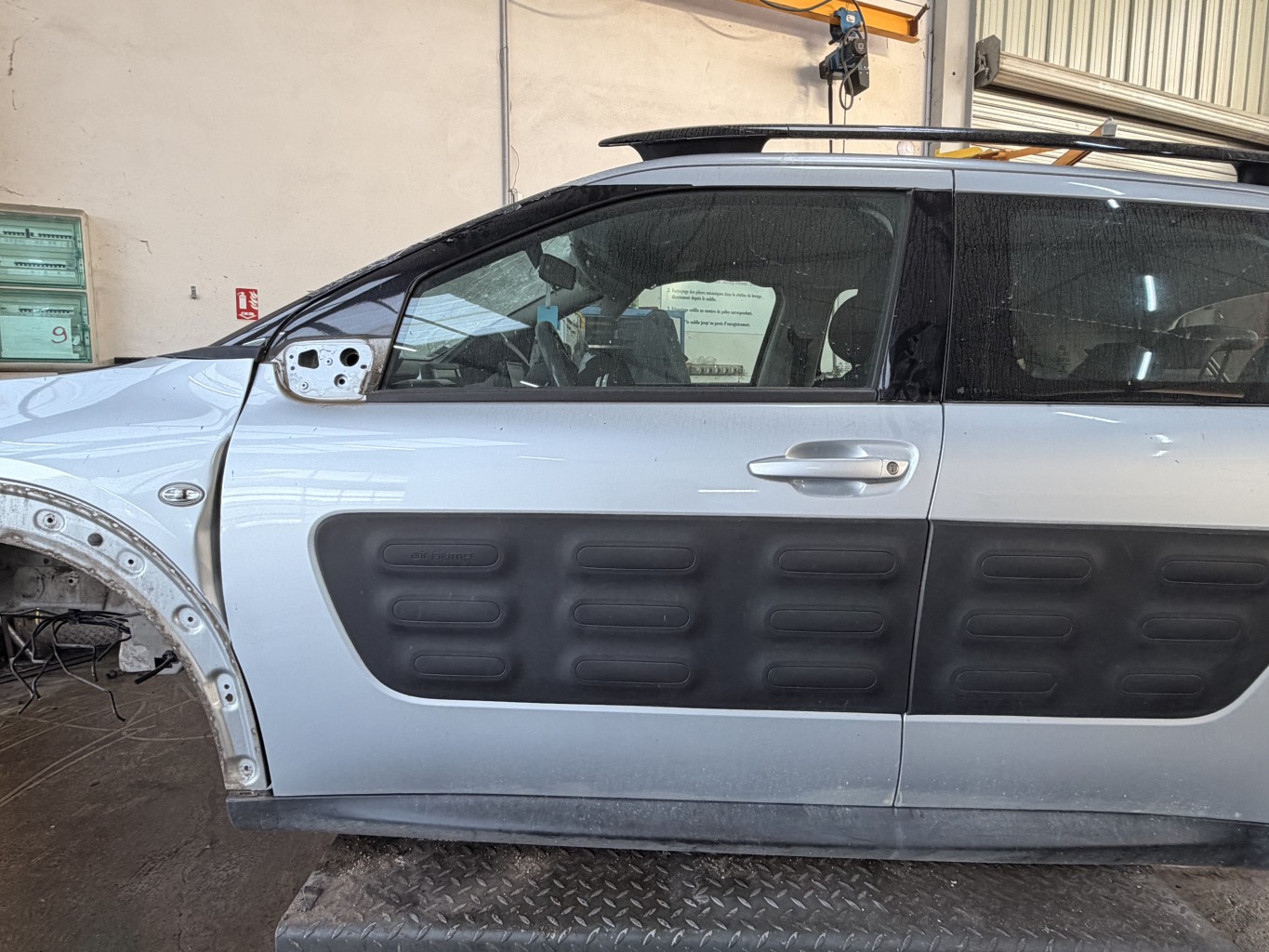 Porte avant gauche pour CITROEN C4 CACTUS Porte avant gauche pour CITROEN C4 CACTUS