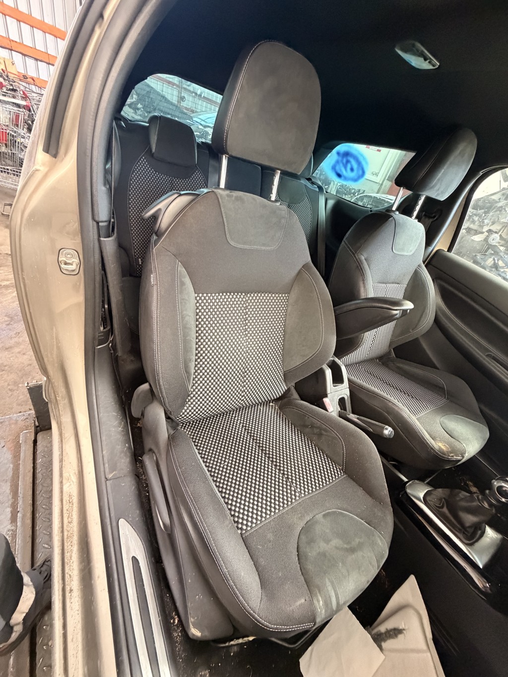 Siege avant droit pour CITROEN DS3 PHASE 1 Siege avant droit pour CITROEN DS3 PHASE 1