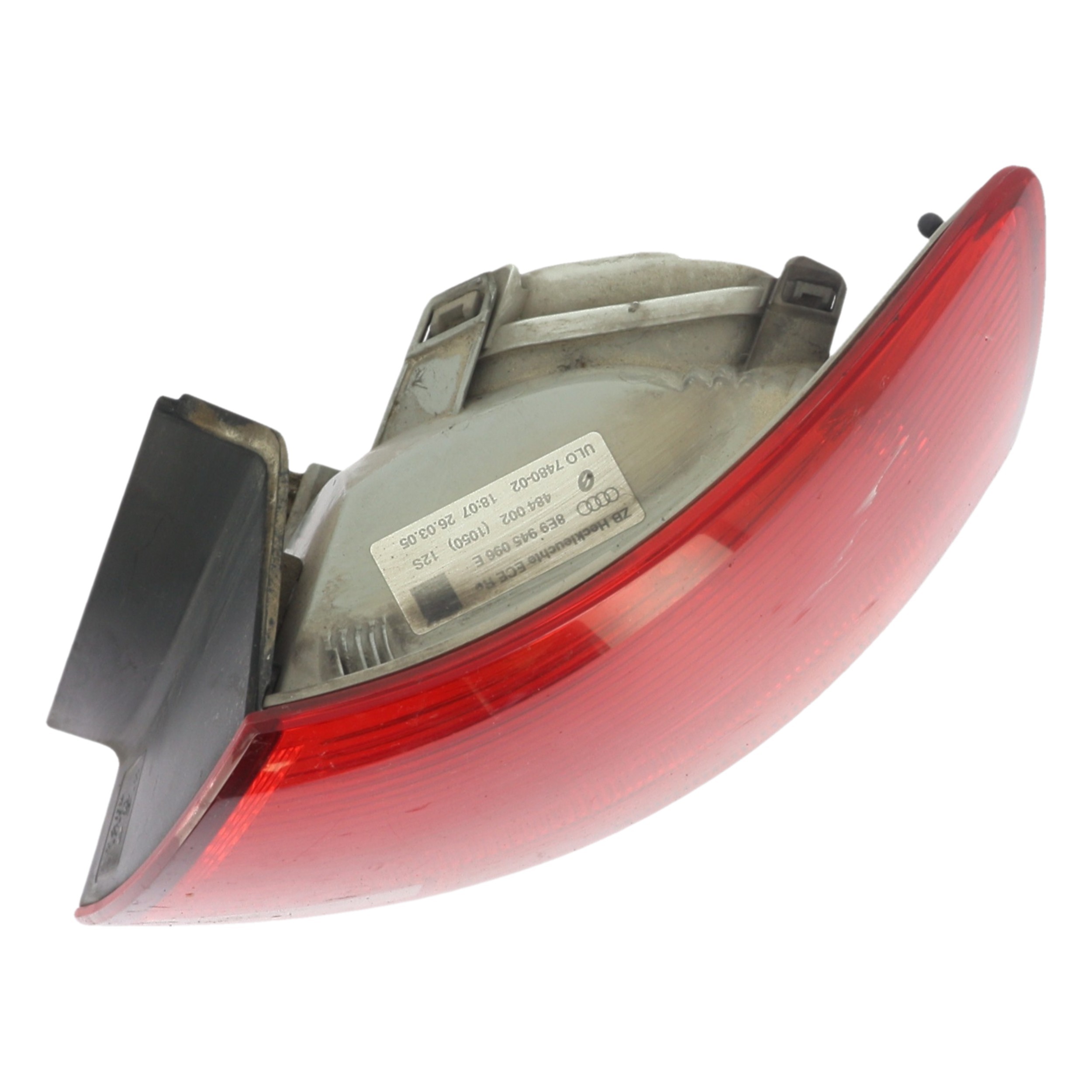 Feu arriere principal droit (feux) pour AUDI A4 2 AVANT PHASE 2 BREAK Feu arriere principal droit (feux) pour AUDI A4 2 AVANT PHASE 2 BREAK