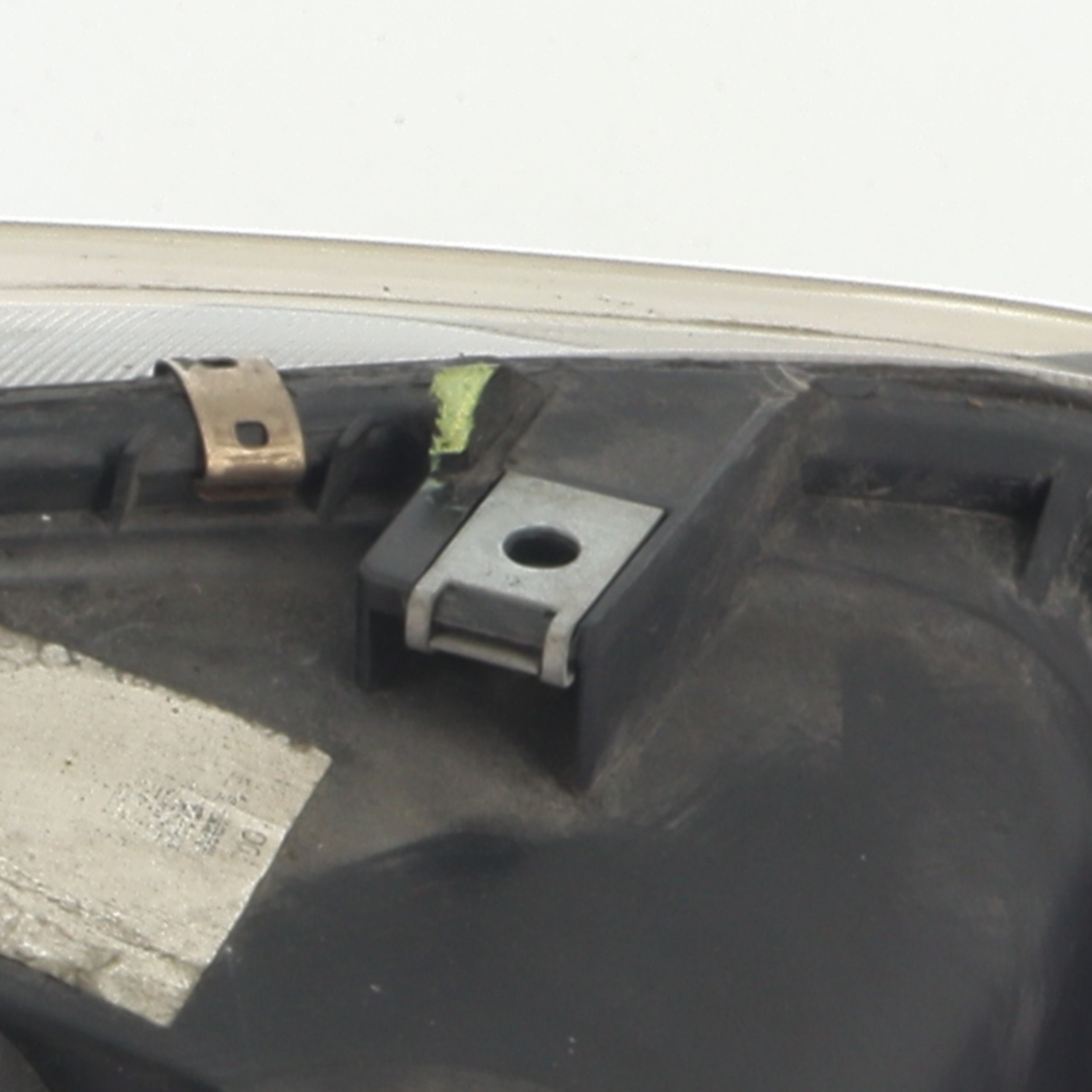Optique avant principal gauche (feux)(phare) pour MAZDA 6 1 PHASE 2 BREAK Optique avant principal gauche (feux)(phare) pour MAZDA 6 1 PHASE 2 BREAK