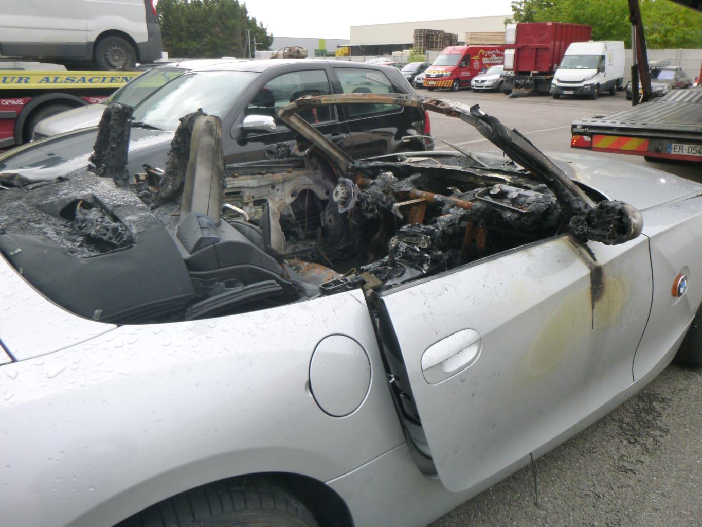 Aile avant droit pour BMW Z4 E85 ROADSTER PHASE 1 CABRIOLET d'occasion