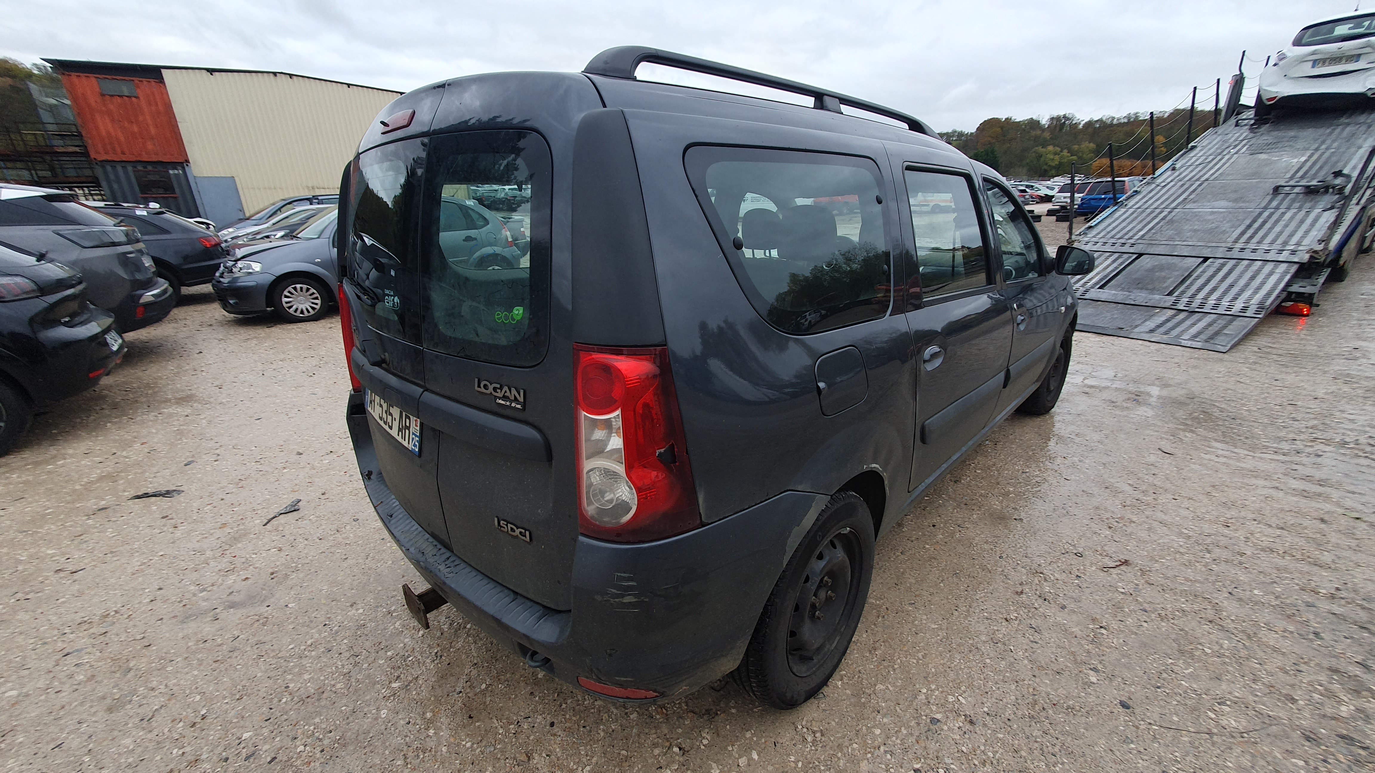 Porte de coffre gauche pour DACIA LOGAN MCV Porte de coffre gauche pour DACIA LOGAN MCV