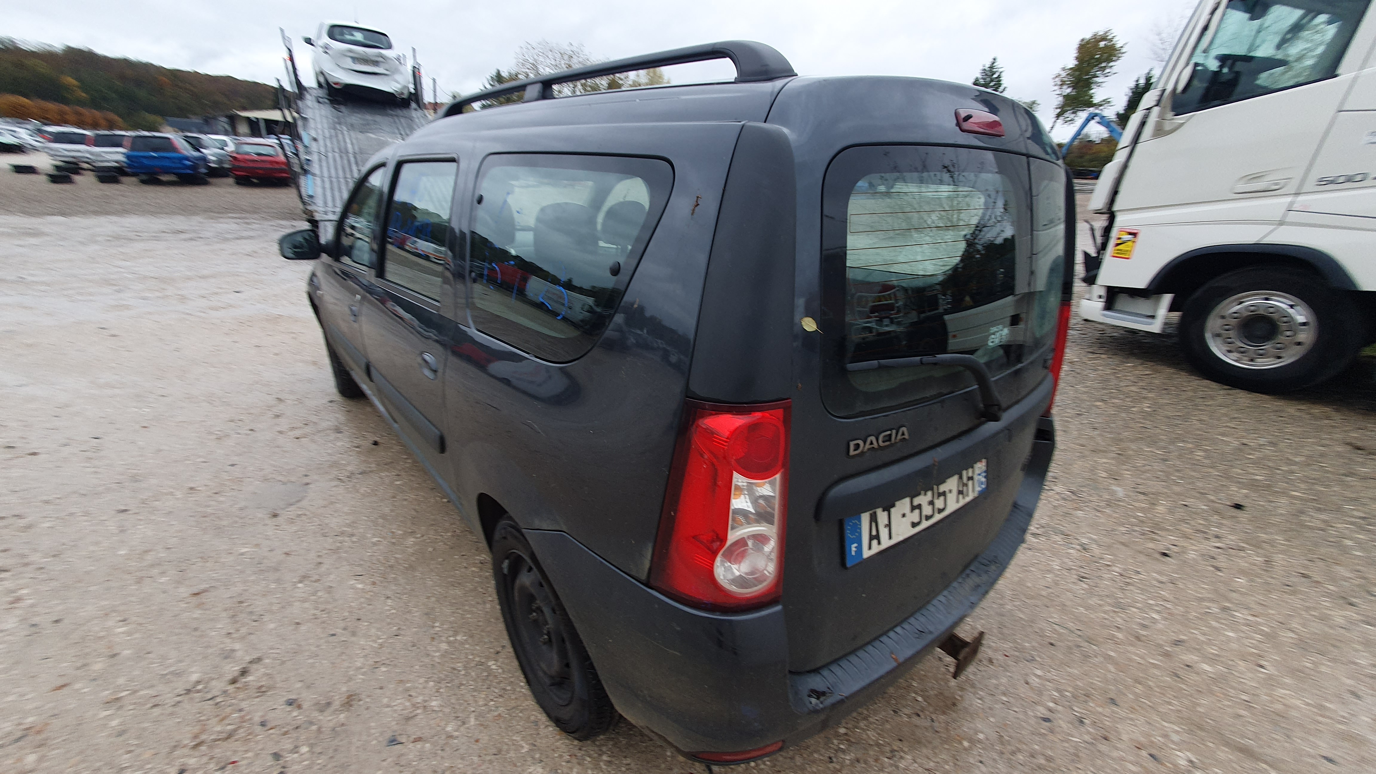 Porte de coffre gauche pour DACIA LOGAN MCV Porte de coffre gauche pour DACIA LOGAN MCV