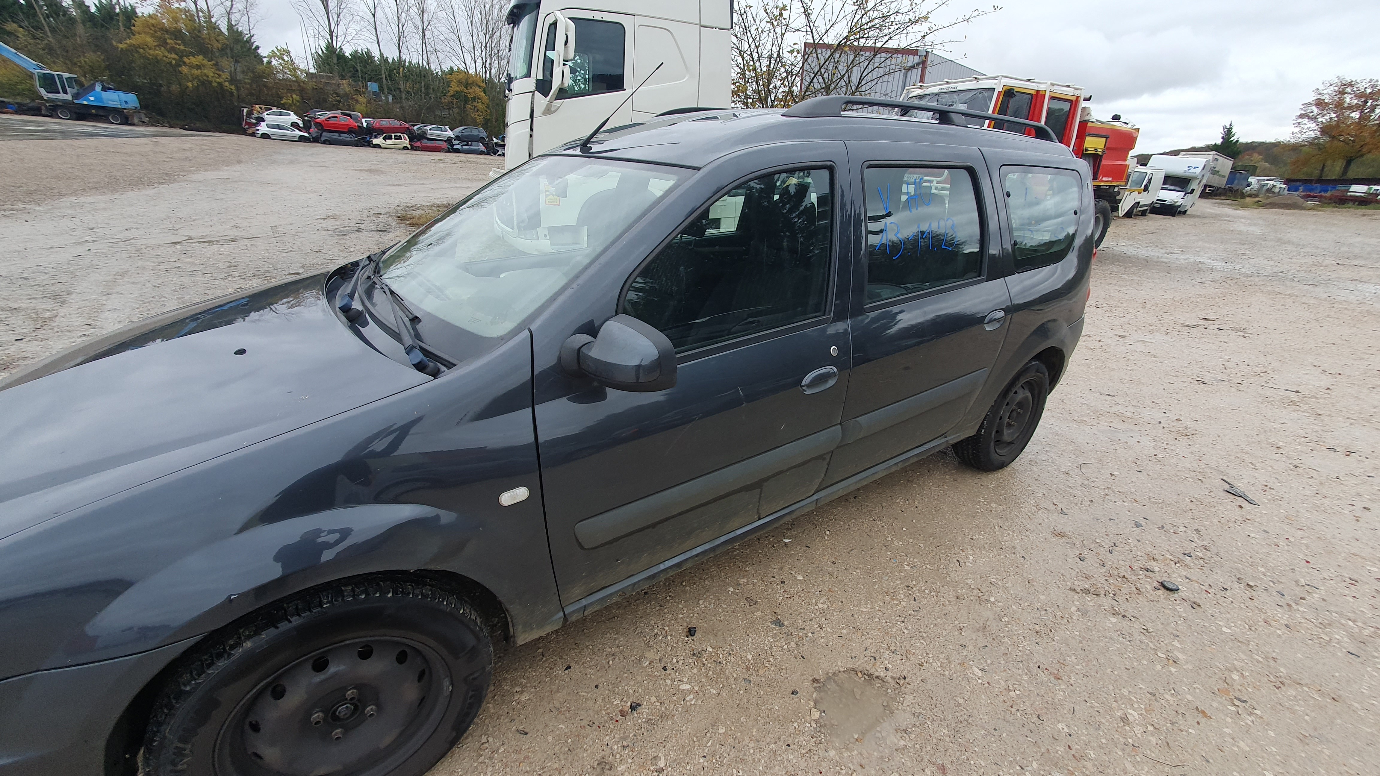 Porte de coffre gauche pour DACIA LOGAN MCV Porte de coffre gauche pour DACIA LOGAN MCV