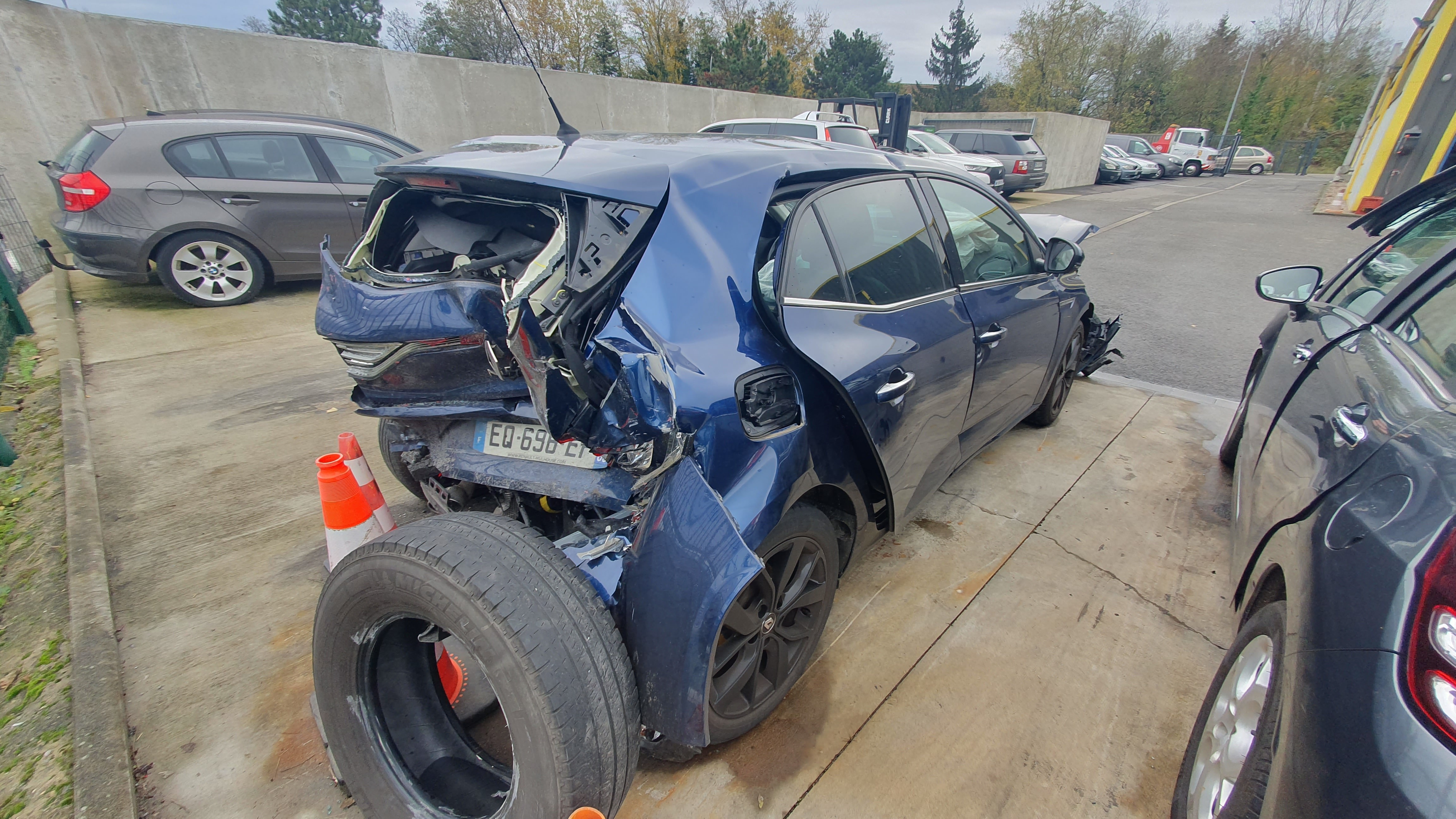 Com (Bloc Contacteur Tournant+Commodo Essuie Glace+Commodo Phare) pour RENAULT MEGANE 4 PHASE 1 Com (Bloc Contacteur Tournant+Commodo Essuie Glace+Commodo Phare) pour RENAULT MEGANE 4 PHASE 1