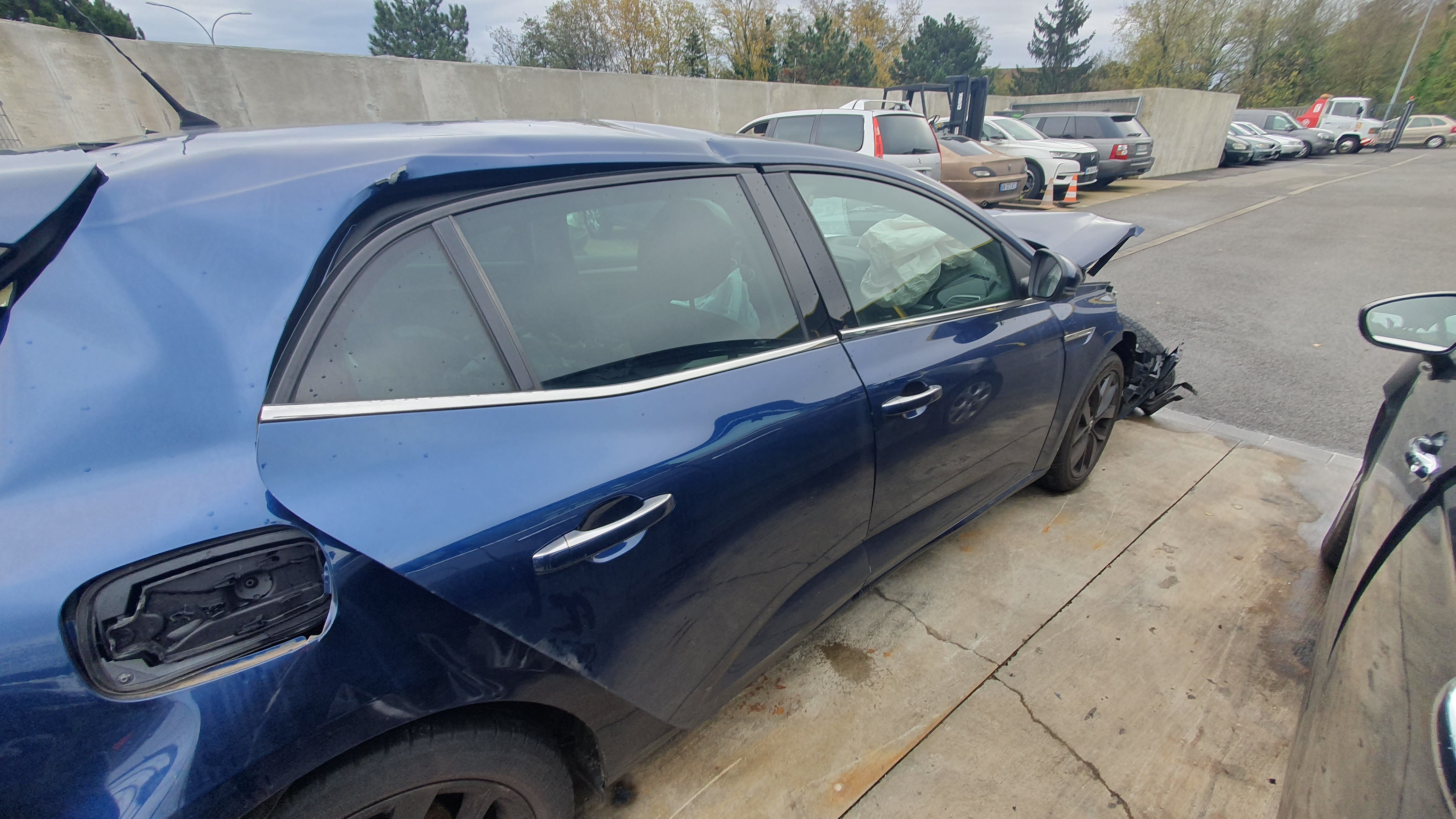 Com (Bloc Contacteur Tournant+Commodo Essuie Glace+Commodo Phare) pour RENAULT MEGANE 4 PHASE 1 Com (Bloc Contacteur Tournant+Commodo Essuie Glace+Commodo Phare) pour RENAULT MEGANE 4 PHASE 1